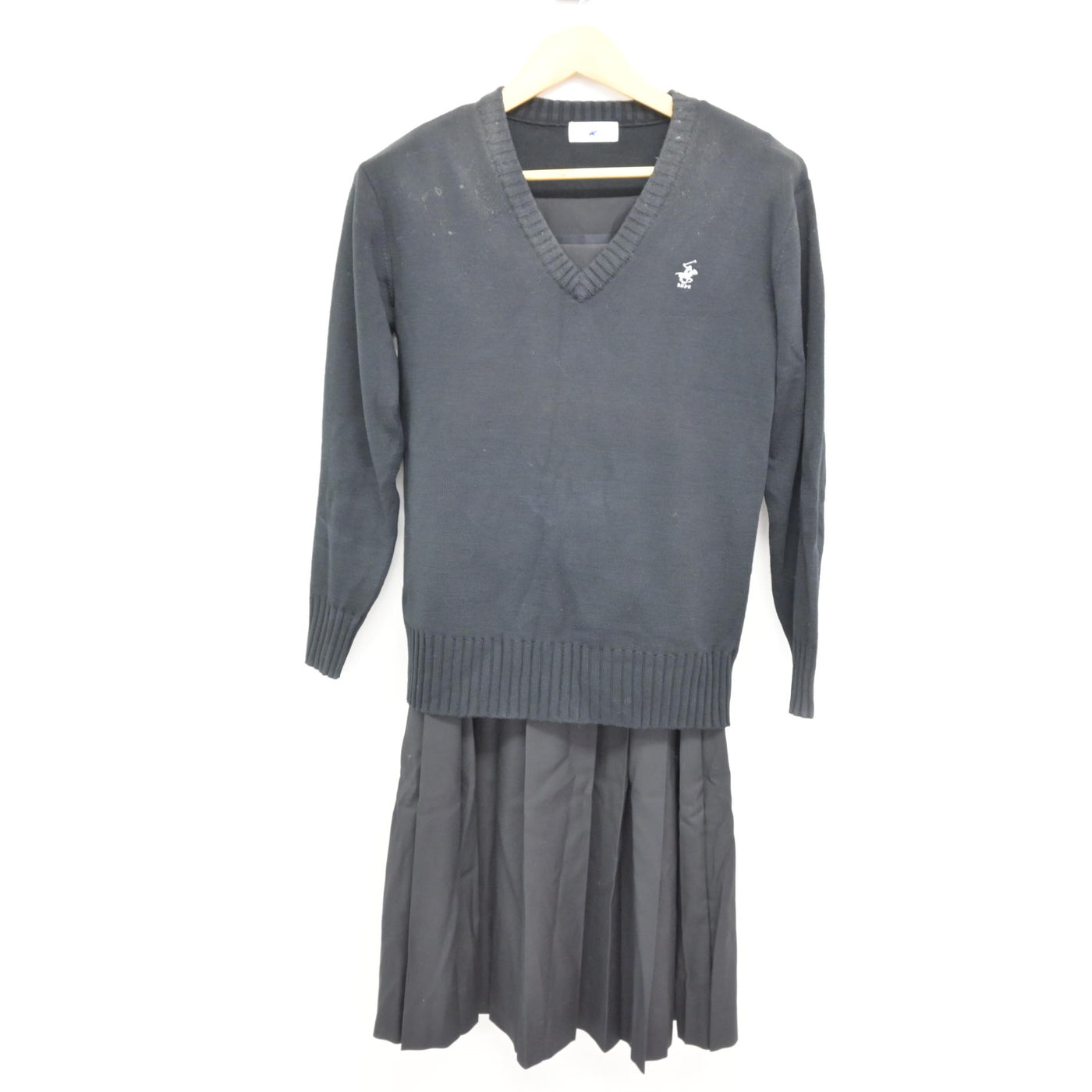 【中古】埼玉県 不動岡高等学校 女子制服 2点 (ニット・ジャンパースカート) sf115382