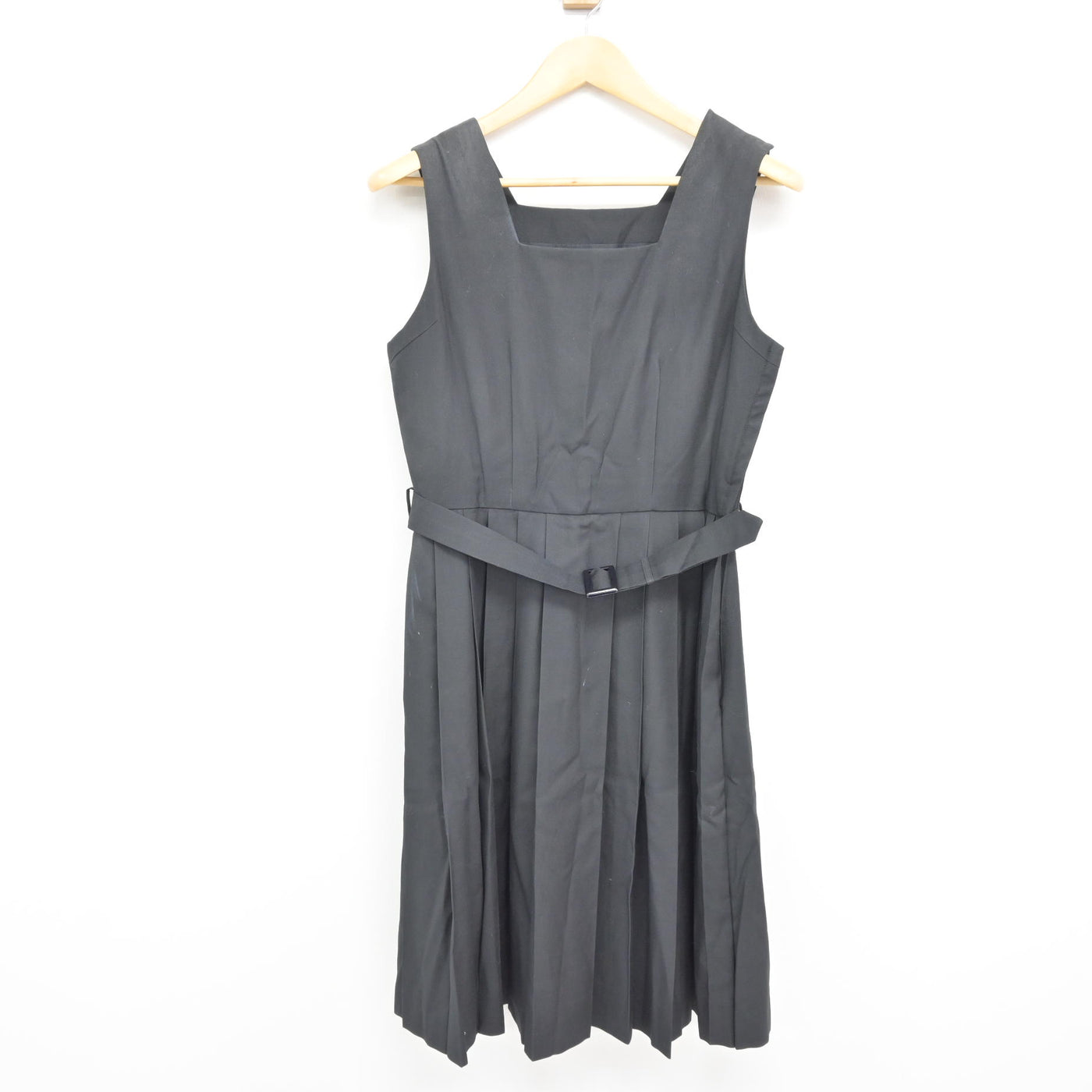 【中古】埼玉県 不動岡高等学校 女子制服 2点 (ニット・ジャンパースカート) sf115382