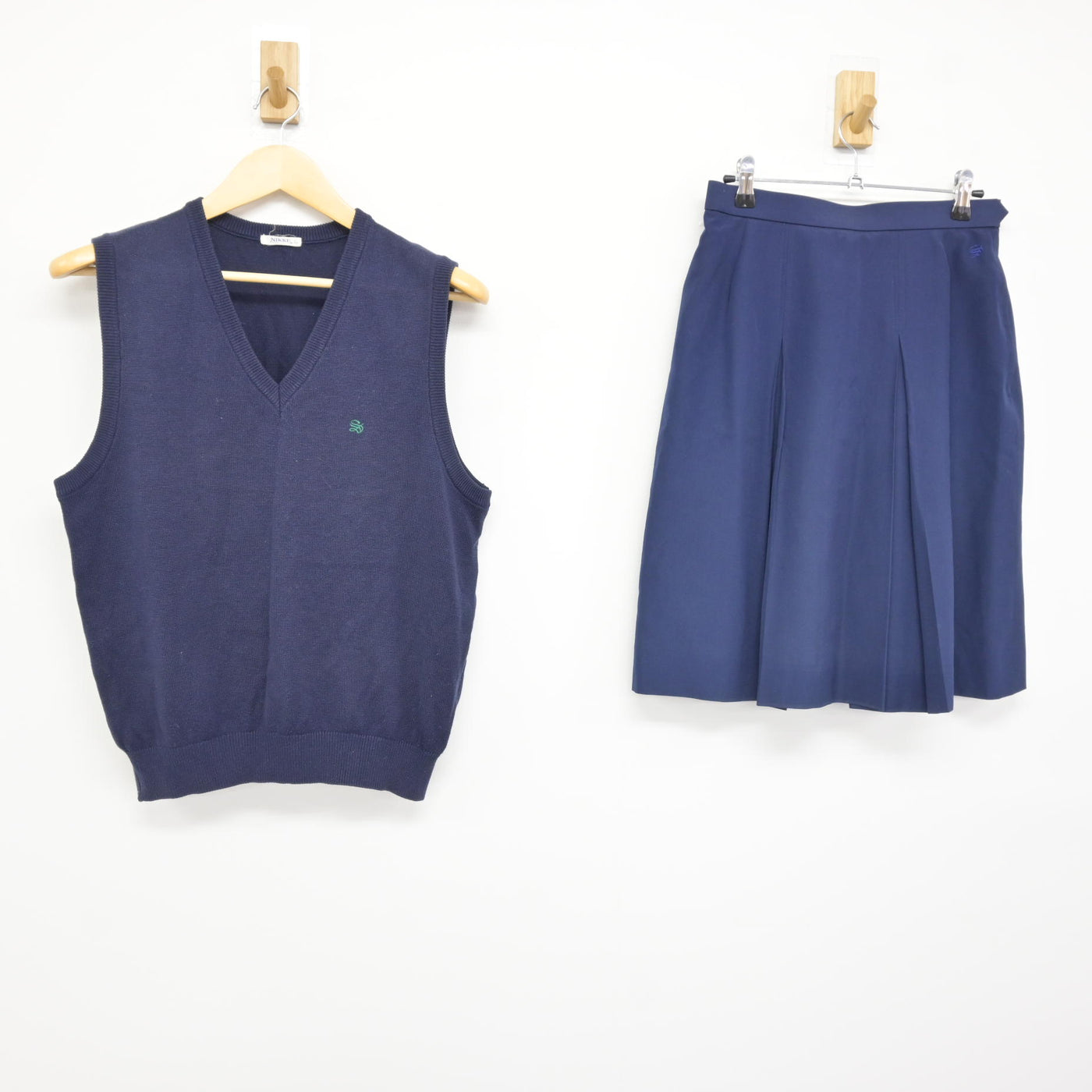 中古】埼玉県 杉戸高等学校/旧制服 女子制服 2点 (ニットベスト 