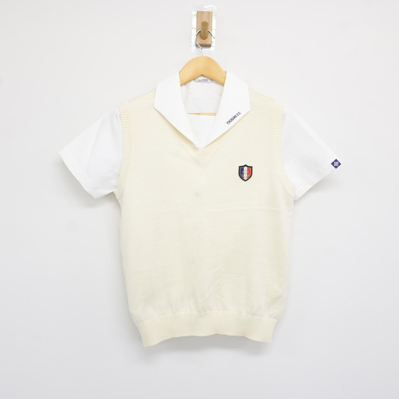 【中古】神奈川県 横浜高等学校 女子制服 2点 (ニットベスト・ブラウス) sf115571