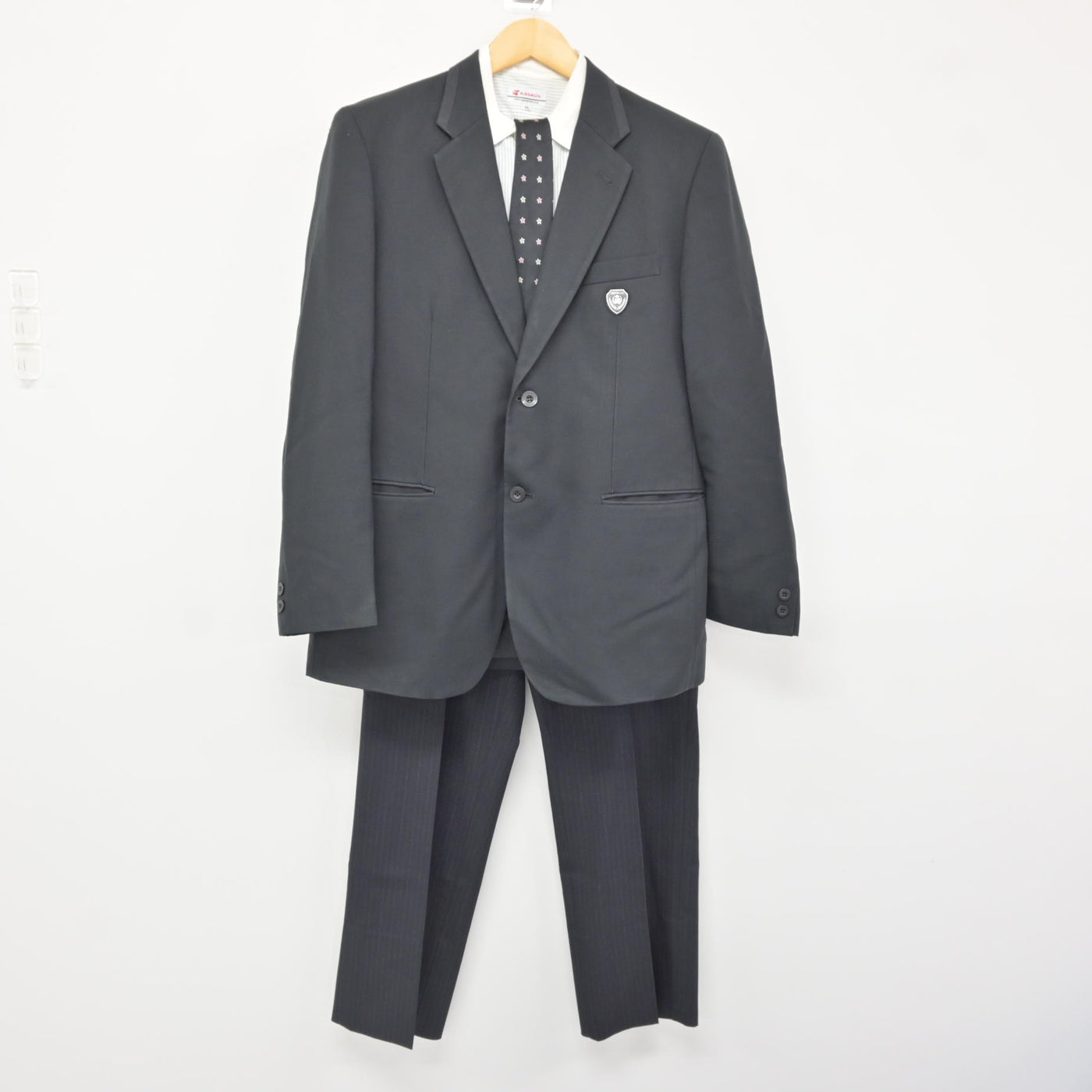 【中古】鹿児島県 明桜館高等学校 男子制服 4点 (ブレザー・シャツ・ズボン) sf115601