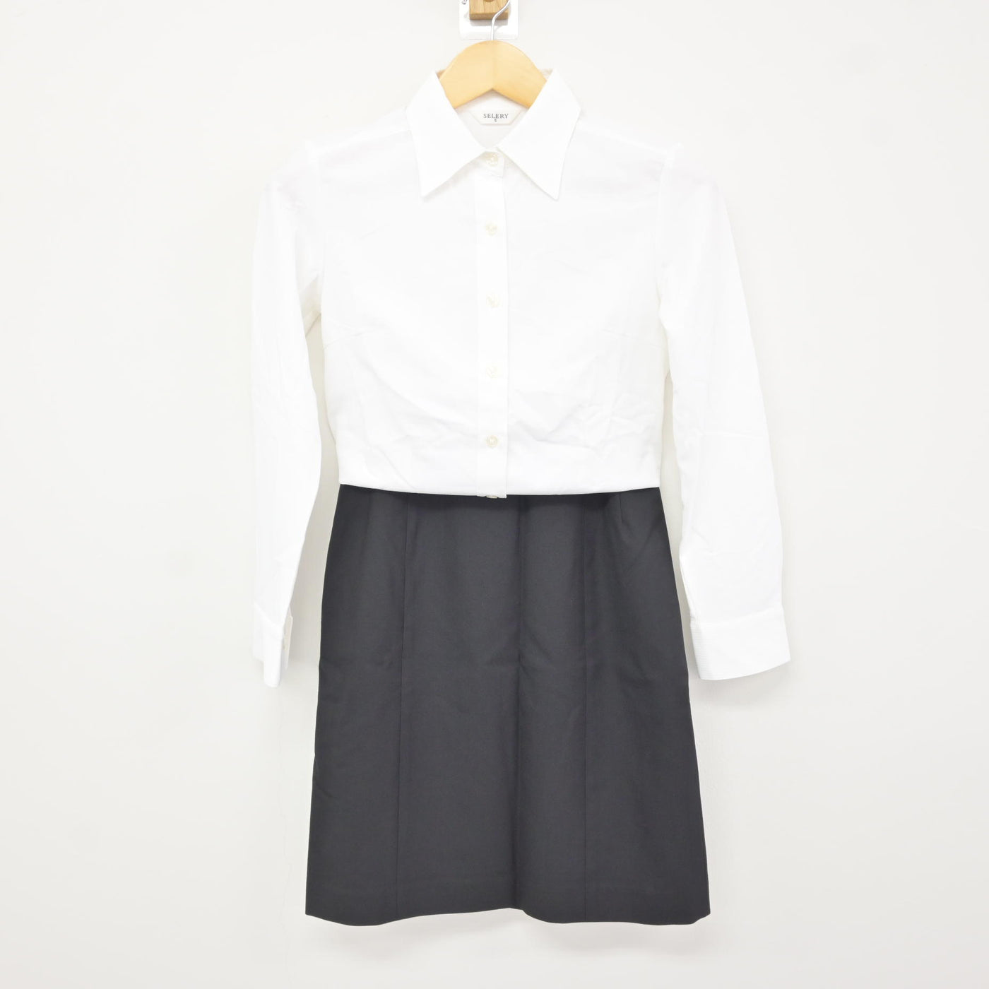 【中古】兵庫県 武庫川女子大学 女子制服 3点 (ジャケット・シャツ・スカート) sf115787
