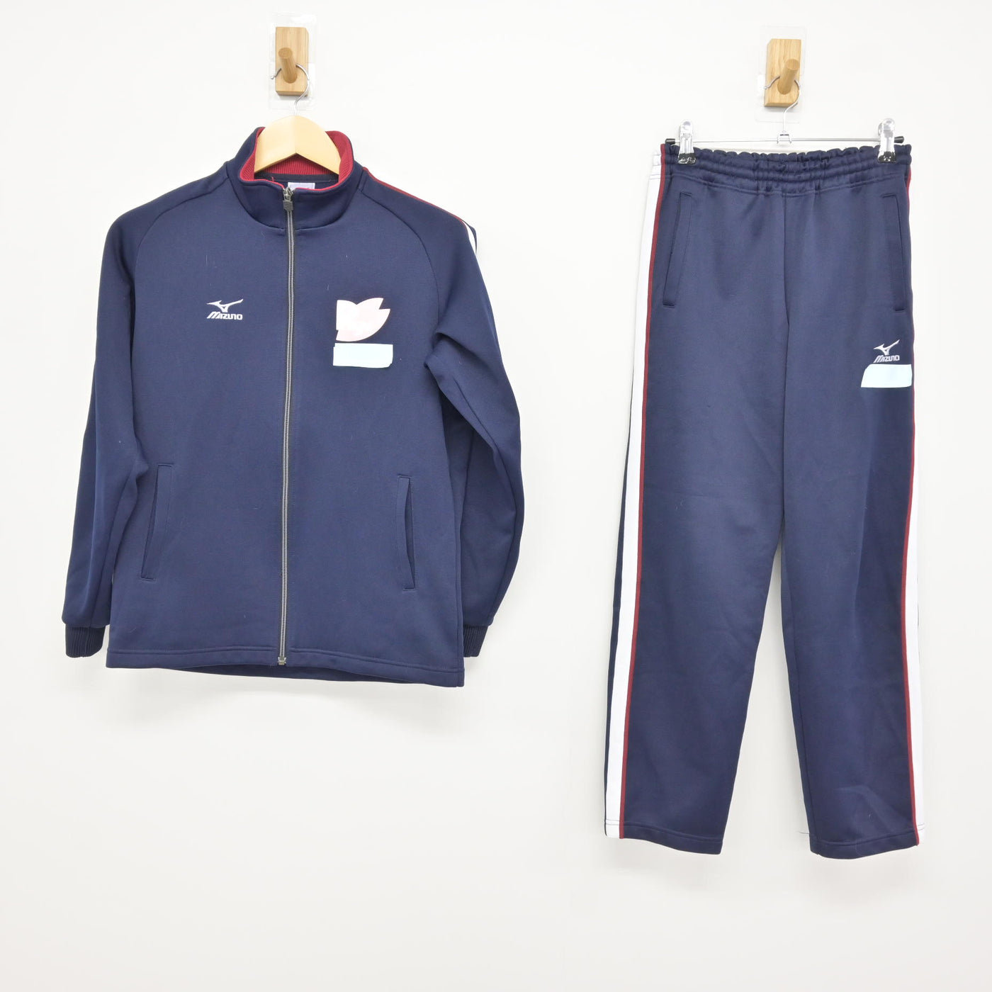 【中古】鹿児島県 龍桜高等学校 女子制服 2点 (ジャージ 上・ジャージ 下) sf115807