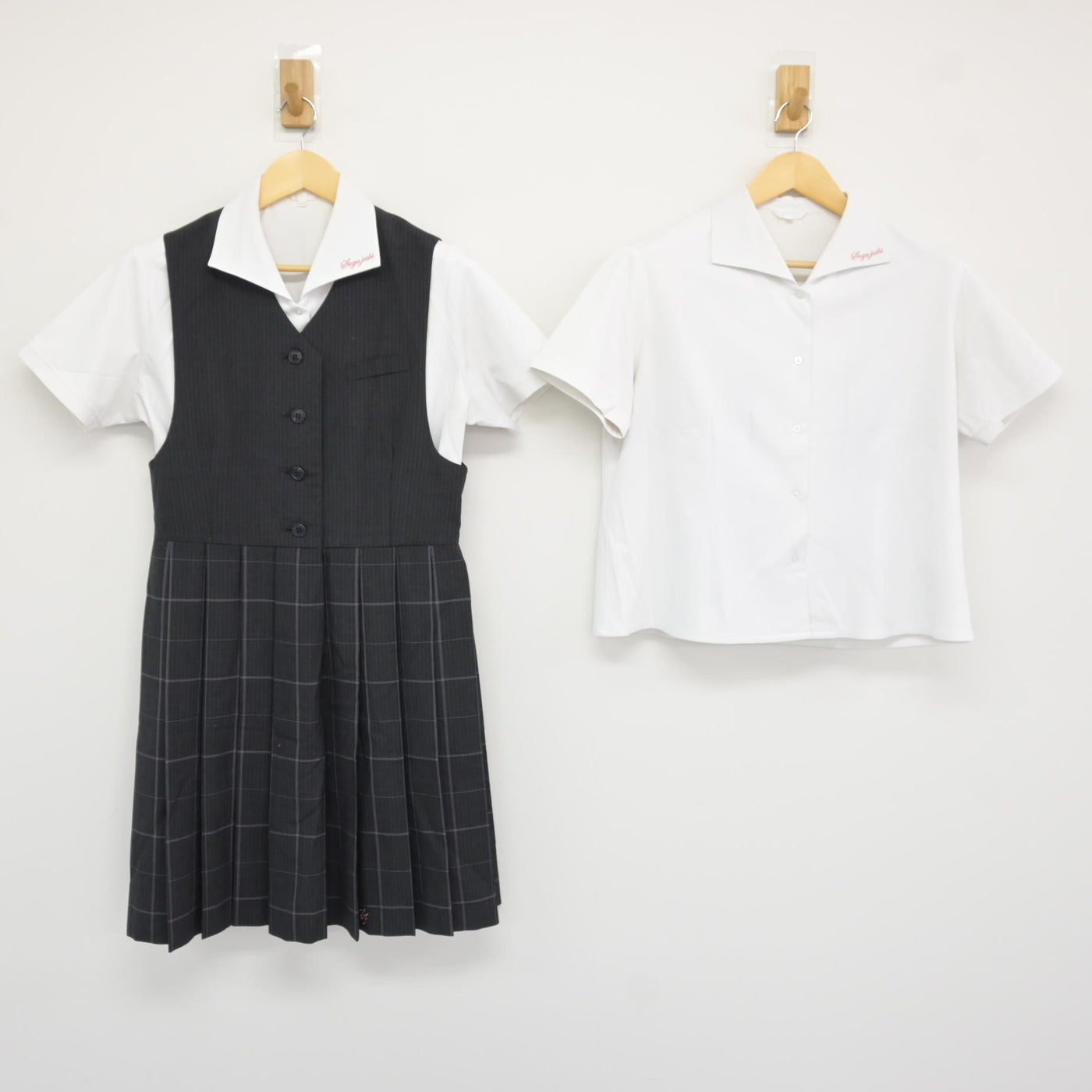 【中古】佐賀県 佐賀女子短期大学付属佐賀女子高等学校 女子制服 3点 (シャツ・ジャンパースカート) sf115830