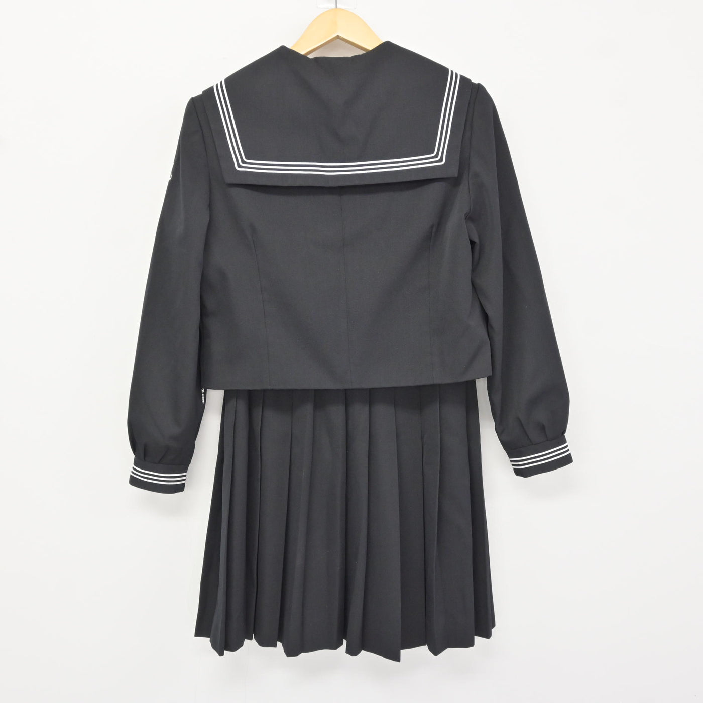 【中古】福岡県 大川東中学校 女子制服 3点 (セーラー服・スカート) sf115833