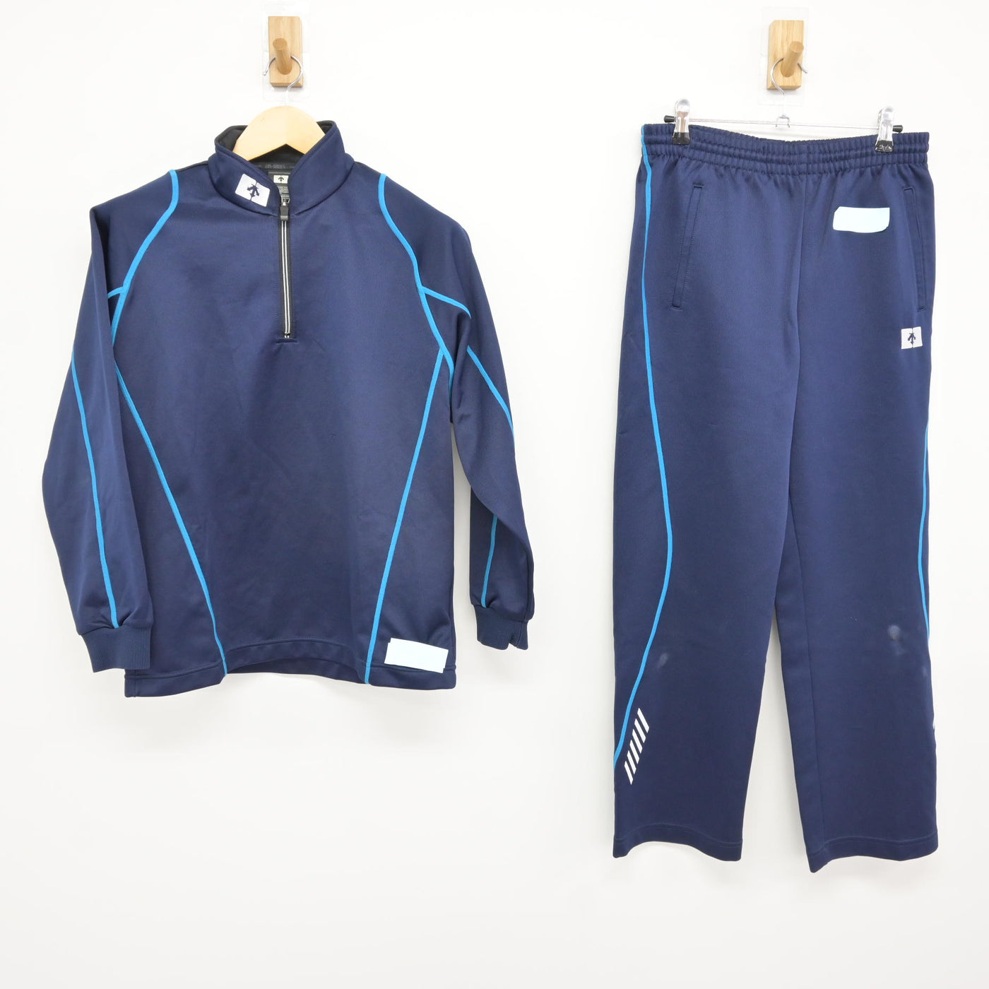 【中古】 学校名不明 女子制服 2点 (ジャージ 上・ジャージ 下) sf115912