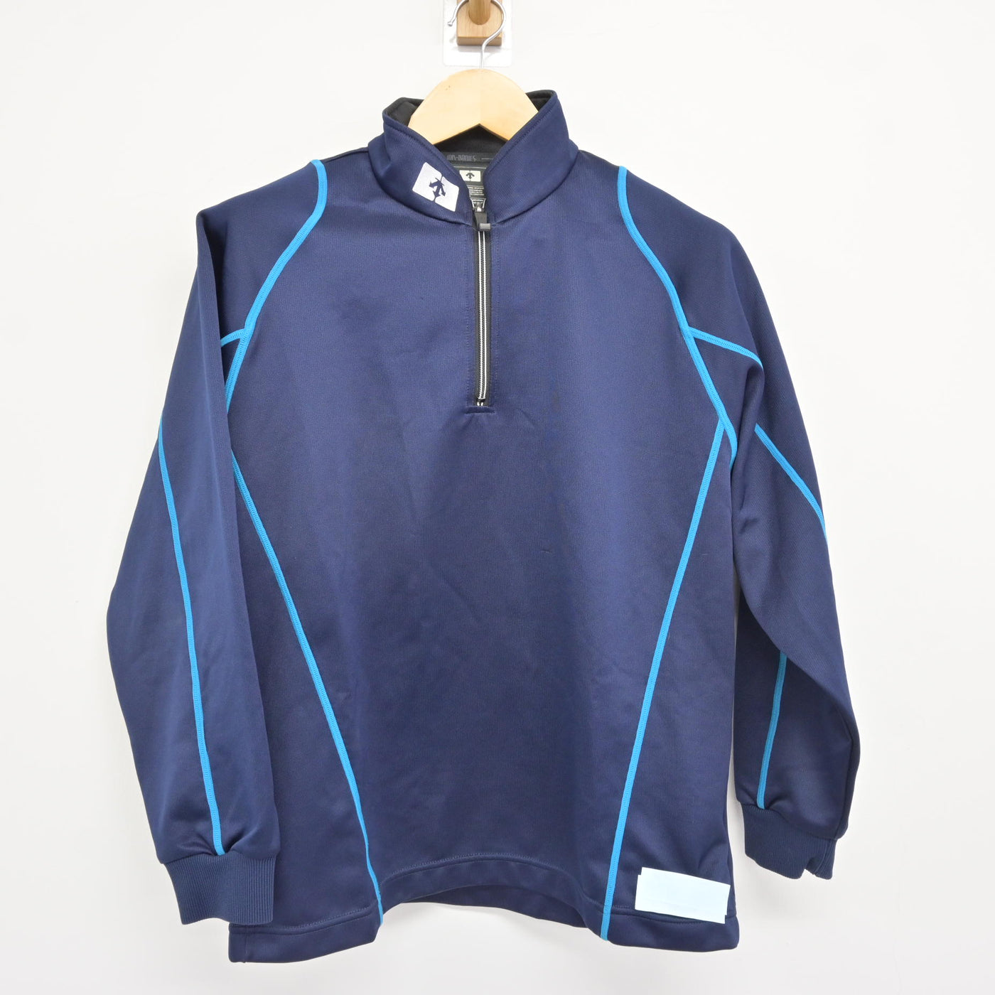 【中古】 学校名不明 女子制服 2点 (ジャージ 上・ジャージ 下) sf115912