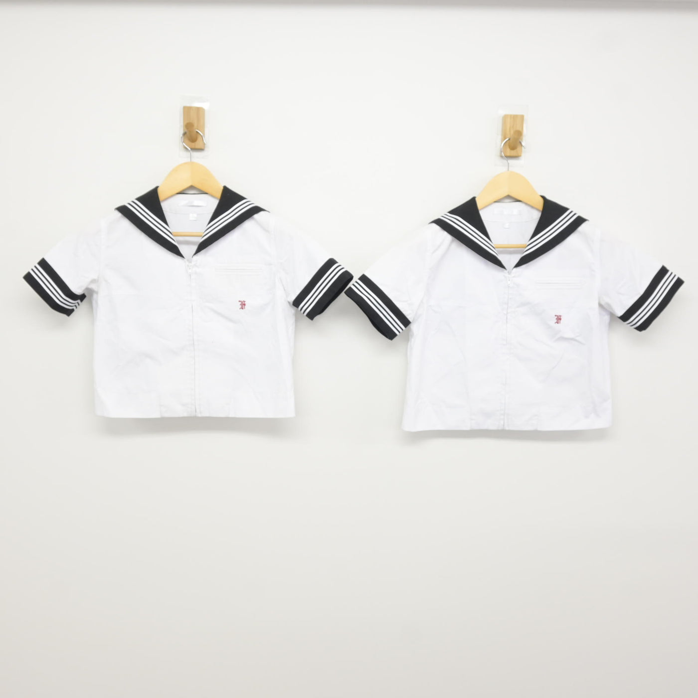 【中古】東京都 富士見中学校 女子制服 2点 (セーラー服・セーラー服) sf115920