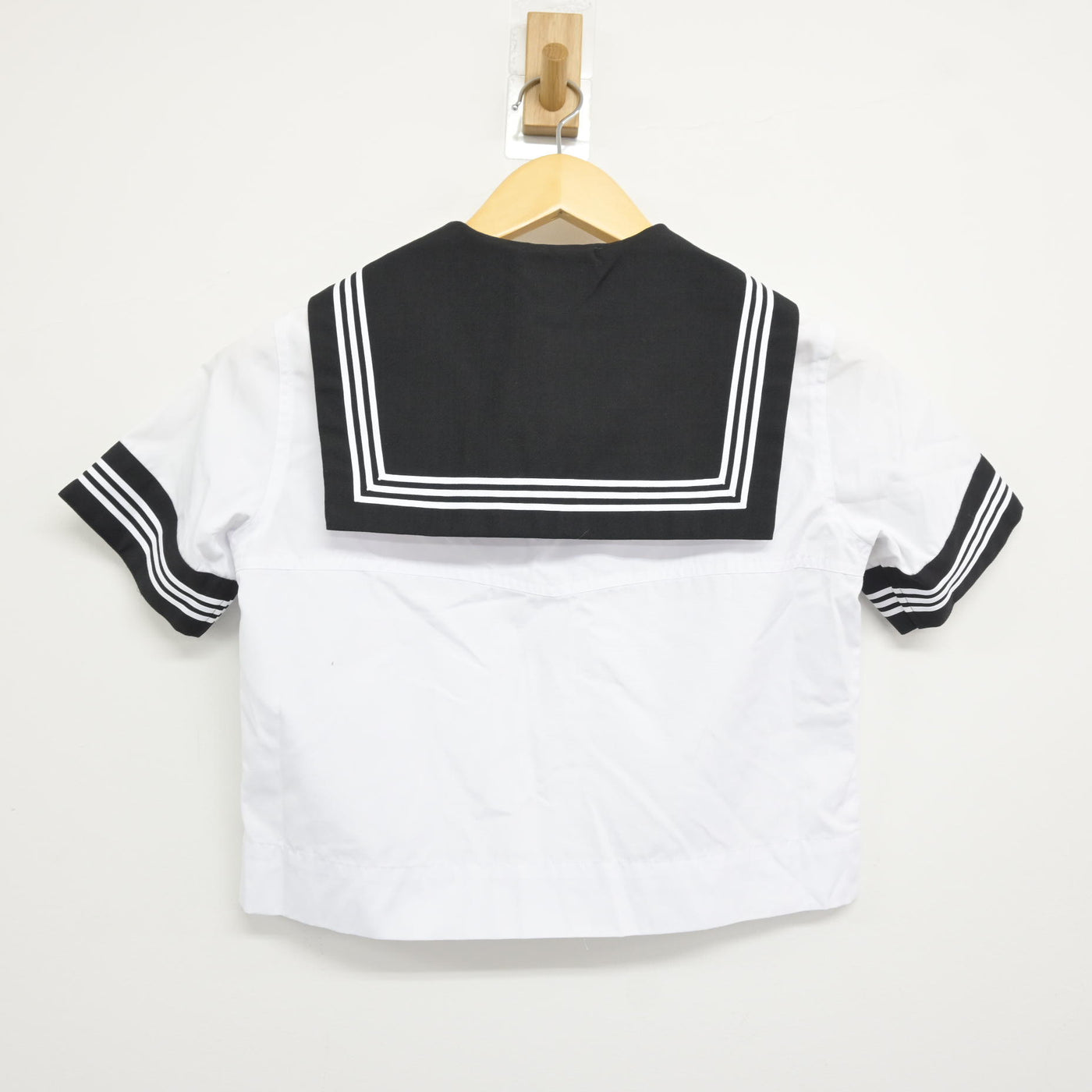 【中古】東京都 富士見中学校 女子制服 2点 (ニット・セーラー服) sf115921