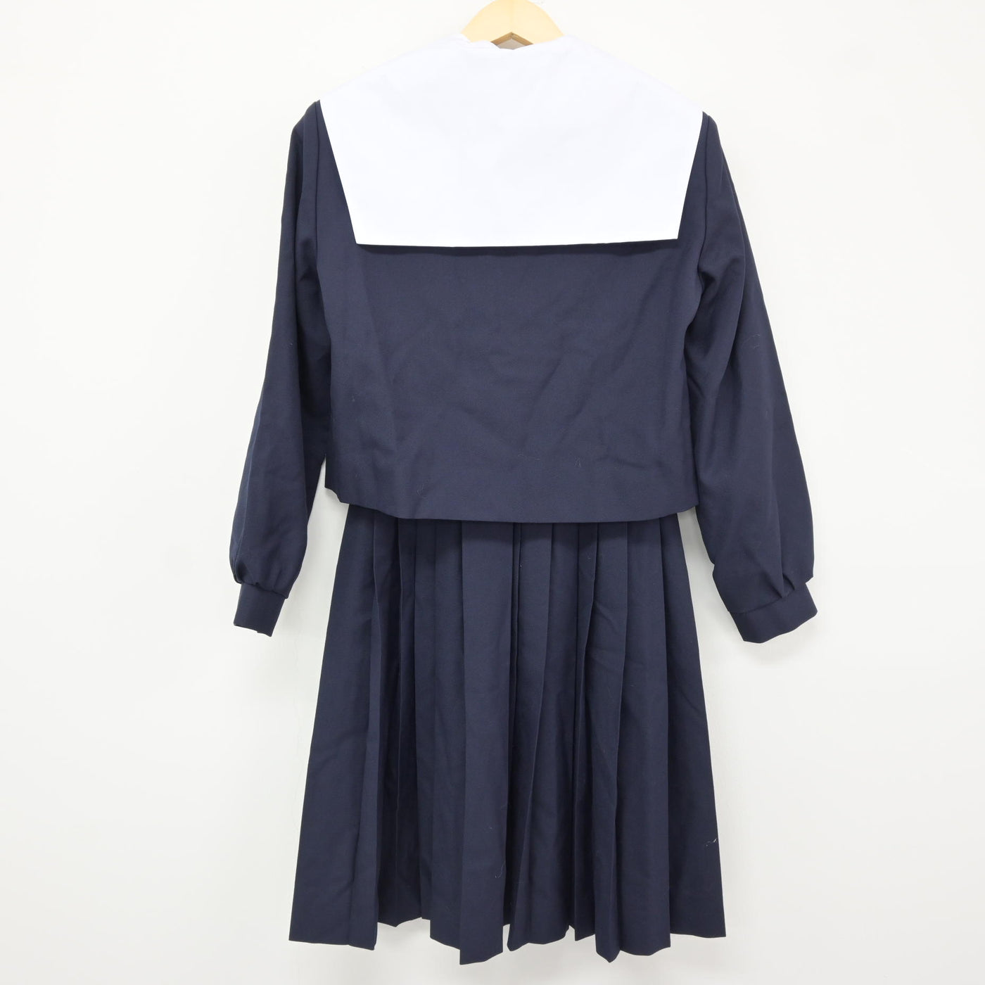 【中古】愛知県 当知中学校 女子制服 4点 (セーラー服・スカート・スカート) sf115976