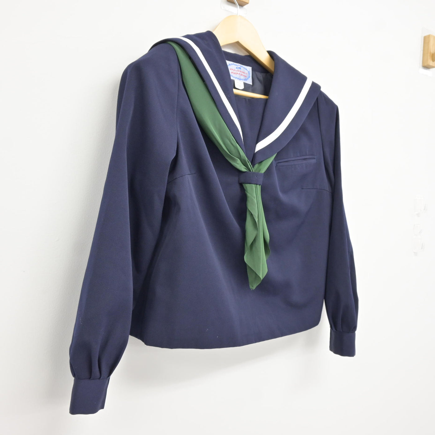 【中古】香川県 善通寺市立東中学校 女子制服 2点 (セーラー服) sf116006