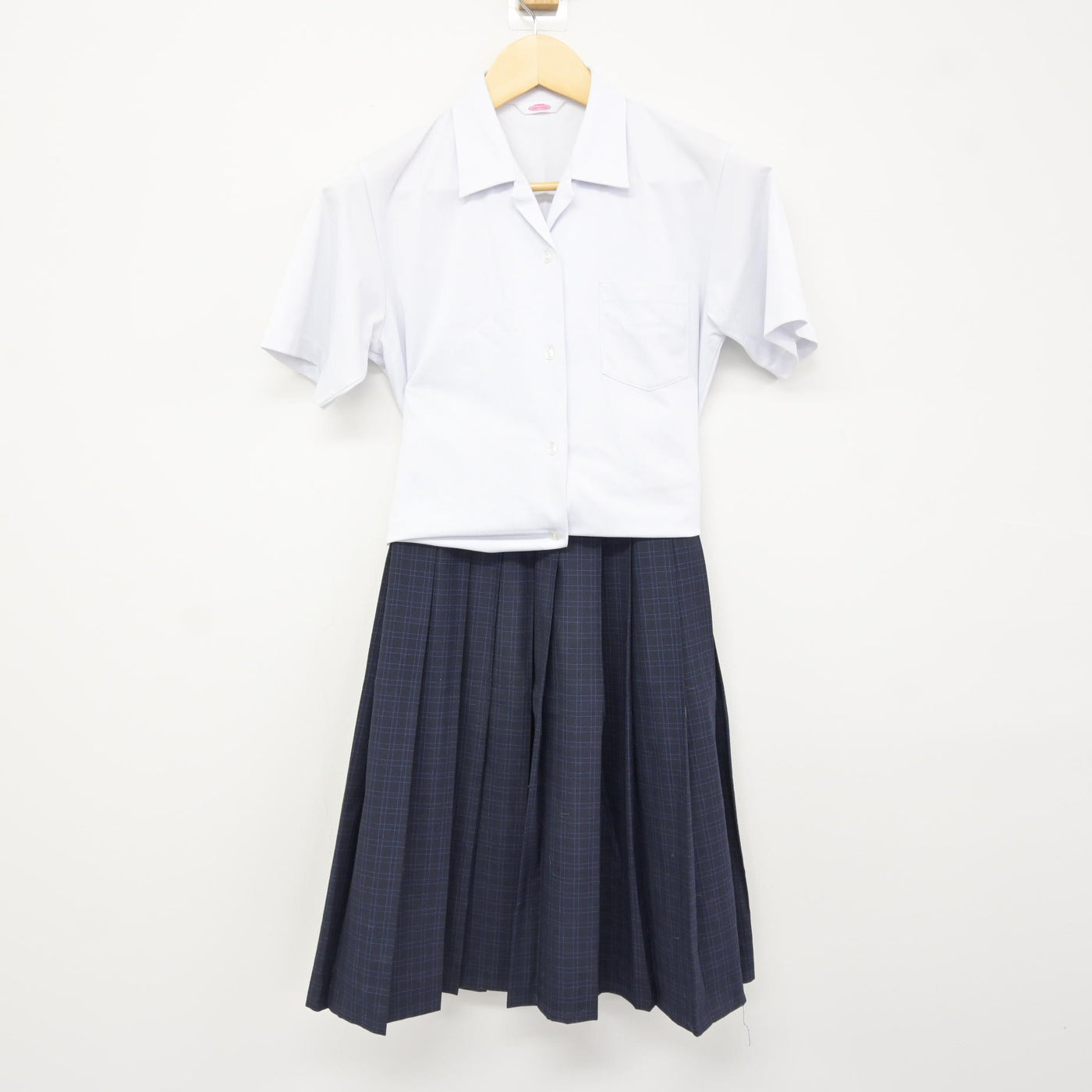 【中古】福岡県 福岡市内中学標準服 女子制服 2点 (シャツ・スカート) sf116009