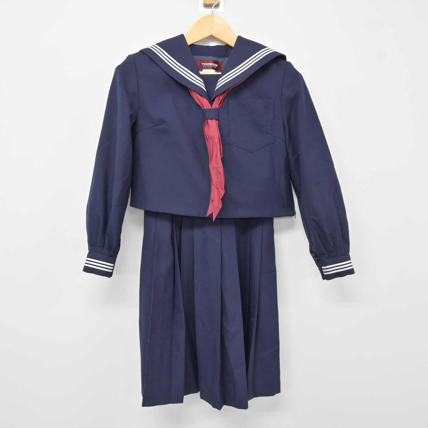【中古】茨城県 勝田第三中学校 女子制服 3点 (セーラー服・ジャンパースカート) sf116039
