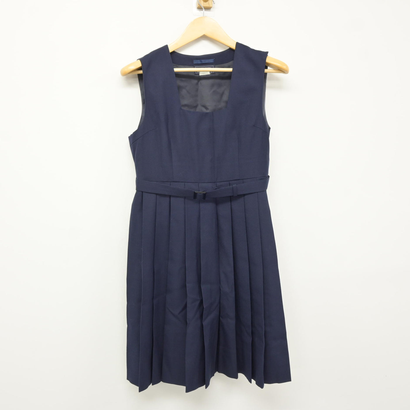 【中古】福岡県 粕屋東中学校 女子制服 3点 (セーラー服・ジャンパースカート) sf116050