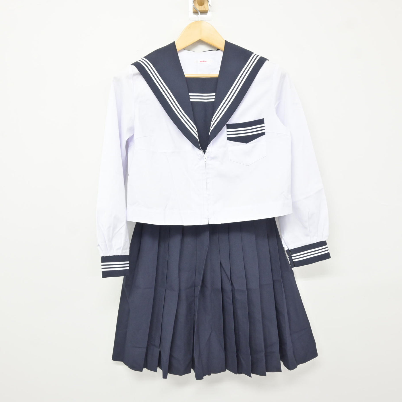 【中古】岐阜県 大野中学校 女子制服 3点 (セーラー服・スカート) sf116057
