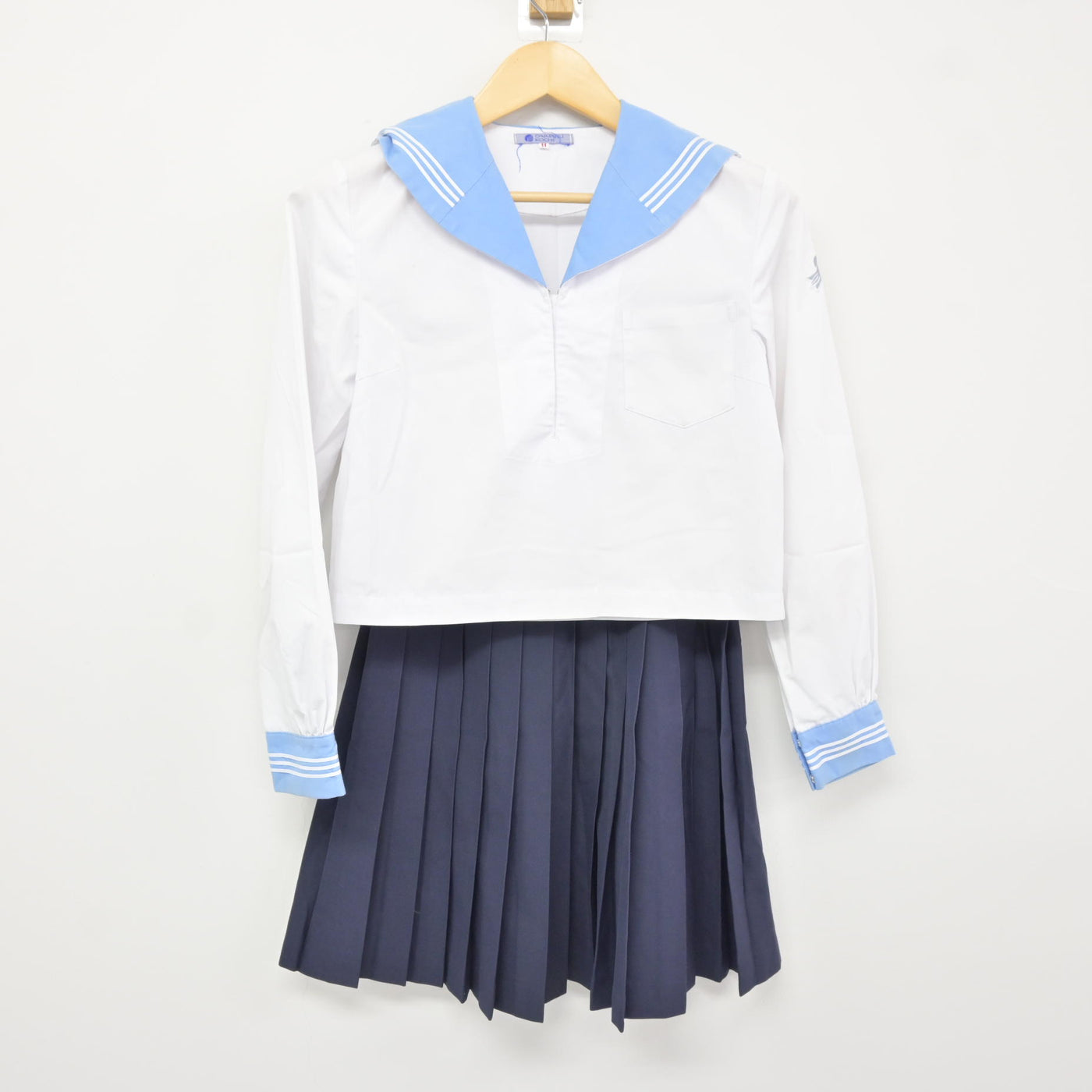 【中古】高知県 高知中学高等学校 女子制服 2点 (セーラー服・スカート) sf116073