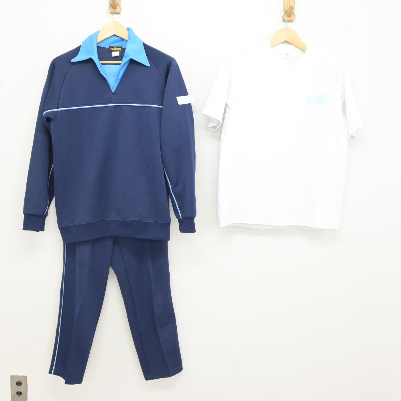 【中古】神奈川県 東野中学校 女子制服 3点 (ジャージ 上・体操服 上・ジャージ 下) sf116109