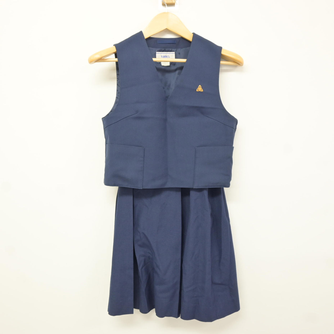 中古】高知県 城西中学校 女子制服 2点 (ベスト・スカート) sf116308