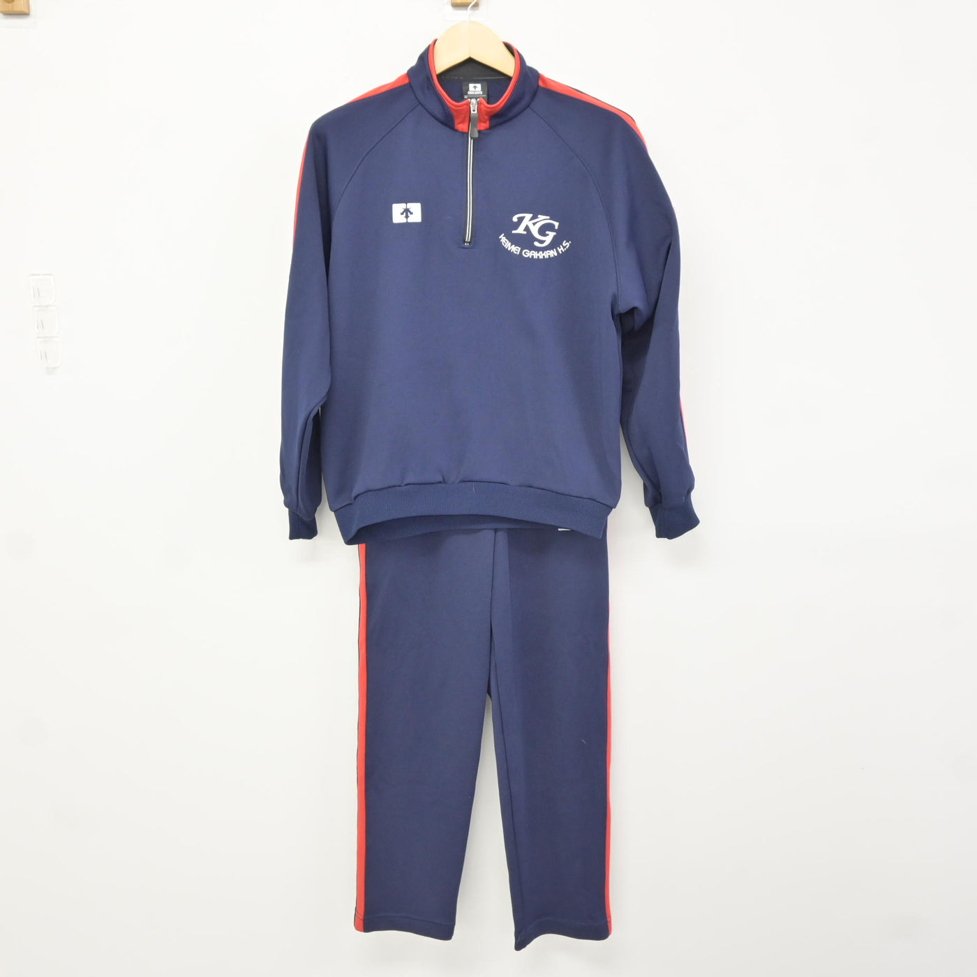 中古】愛知県 啓明学館高等学校/旧モデル 女子制服 3点 (ジャージ 上