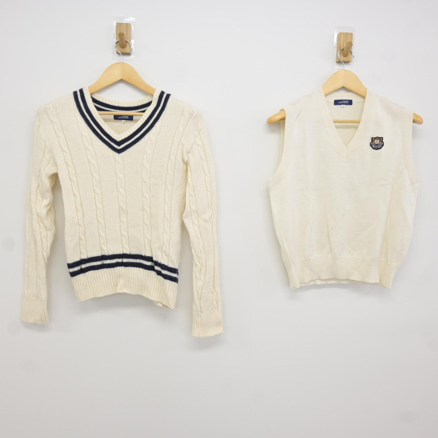 中古】北海道 更別農業高等学校 女子制服 2点 (ニット・ニットベスト 中古】北海道 更別農業高等学校 女子制服 2点 (ニット・ニットベスト