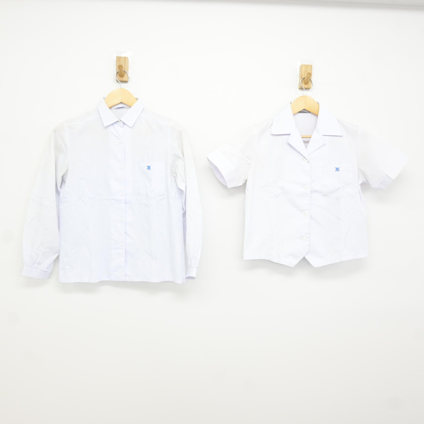 中古】富山県 呉羽高等学校 女子制服 2点 (シャツ・シャツ) sf116871 中古】富山県 呉羽高等学校 女子制服 2点 (シャツ・シャツ) sf116871