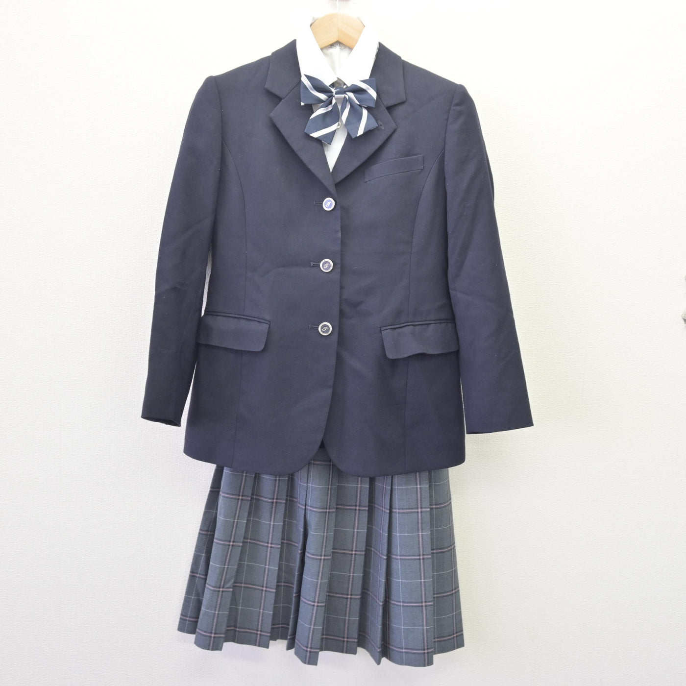 【中古】神奈川県 鶴見大学附属中学校 女子制服 4点 (ブレザー・シャツ・スカート) sf120042