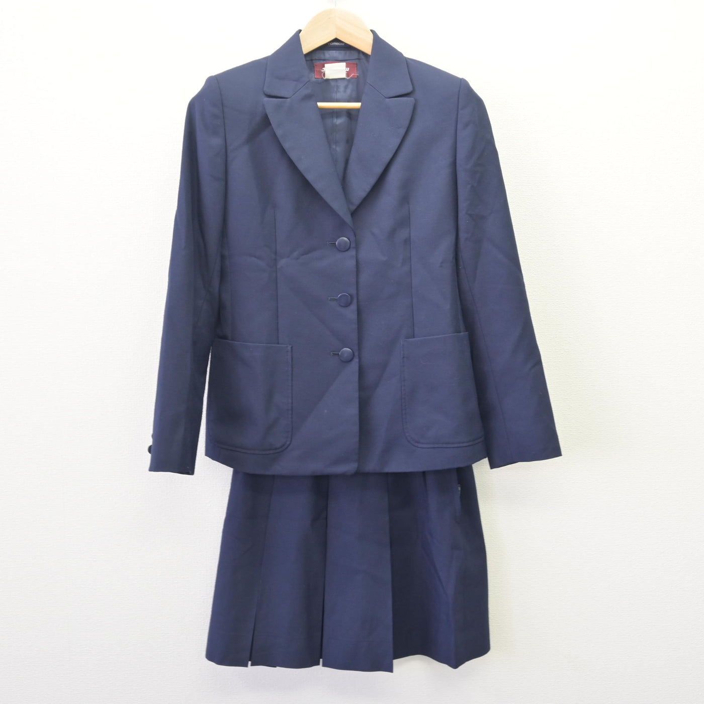 【中古】神奈川県 横須賀大津高等学校 女子制服 3点 (ブレザー・スカート) sf120060