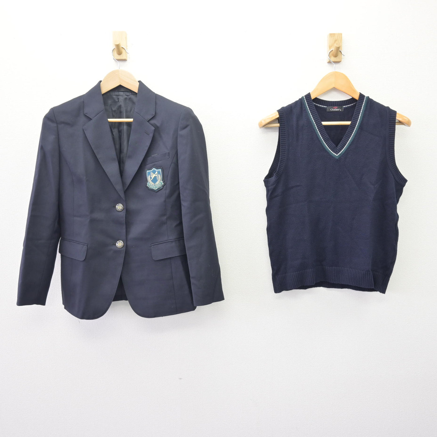 【中古】北海道 厚別南中学校 女子制服 4点 (ブレザー・ニットベスト・スカート) sf120087