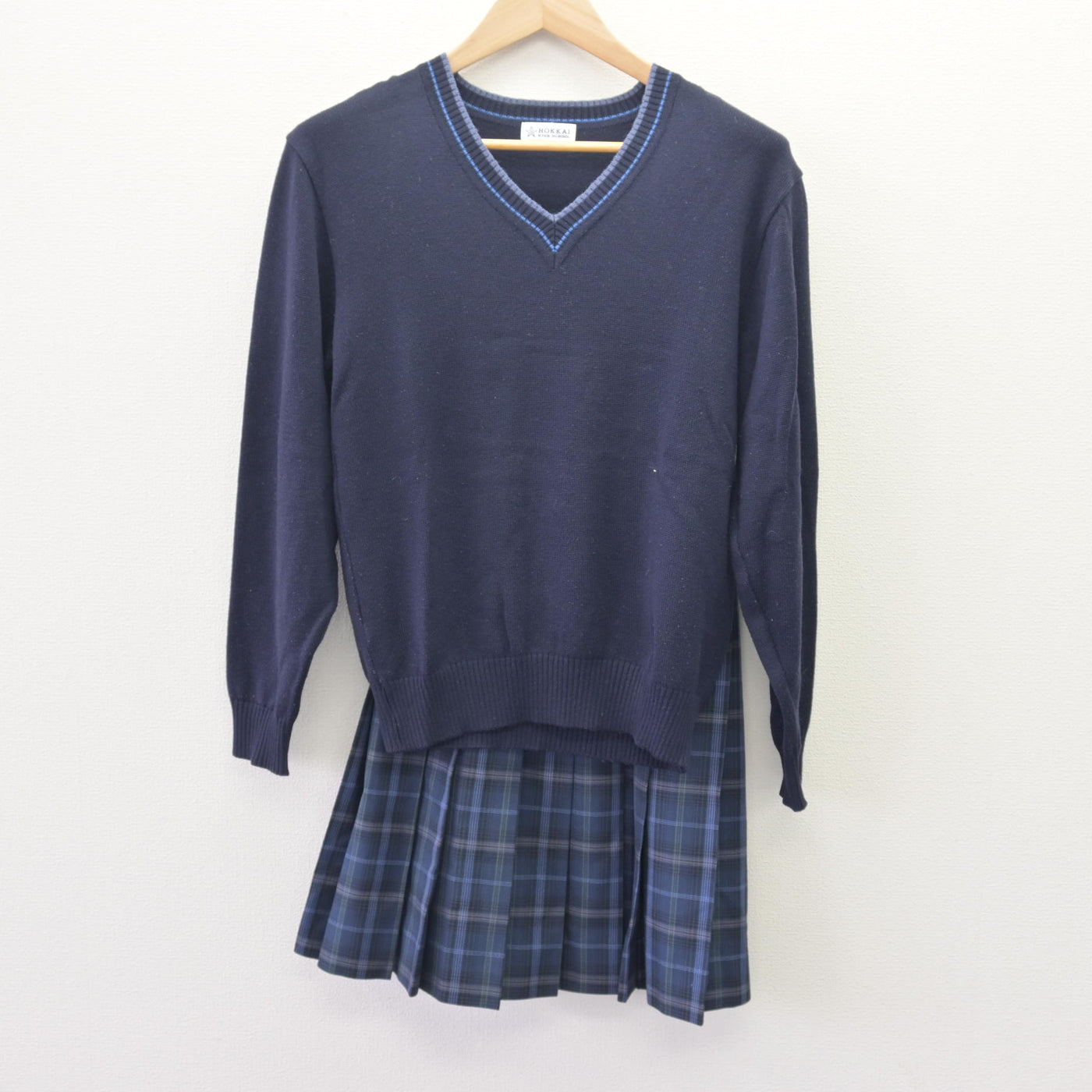 【中古】北海道 北海高等学校 女子制服 4点 (ブレザー・ニット・スカート) sf120101