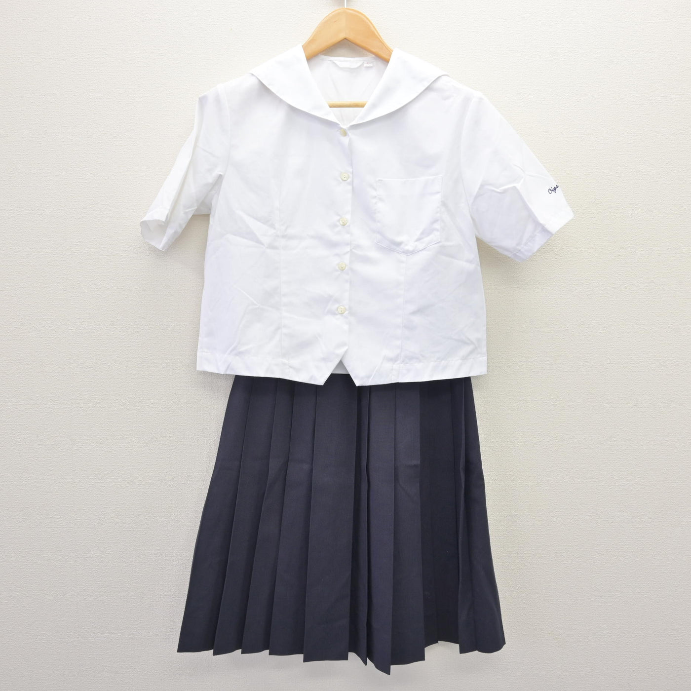 【中古】静岡県 大井川中学校 女子制服 3点 (セーラー服・スカート) sf120177