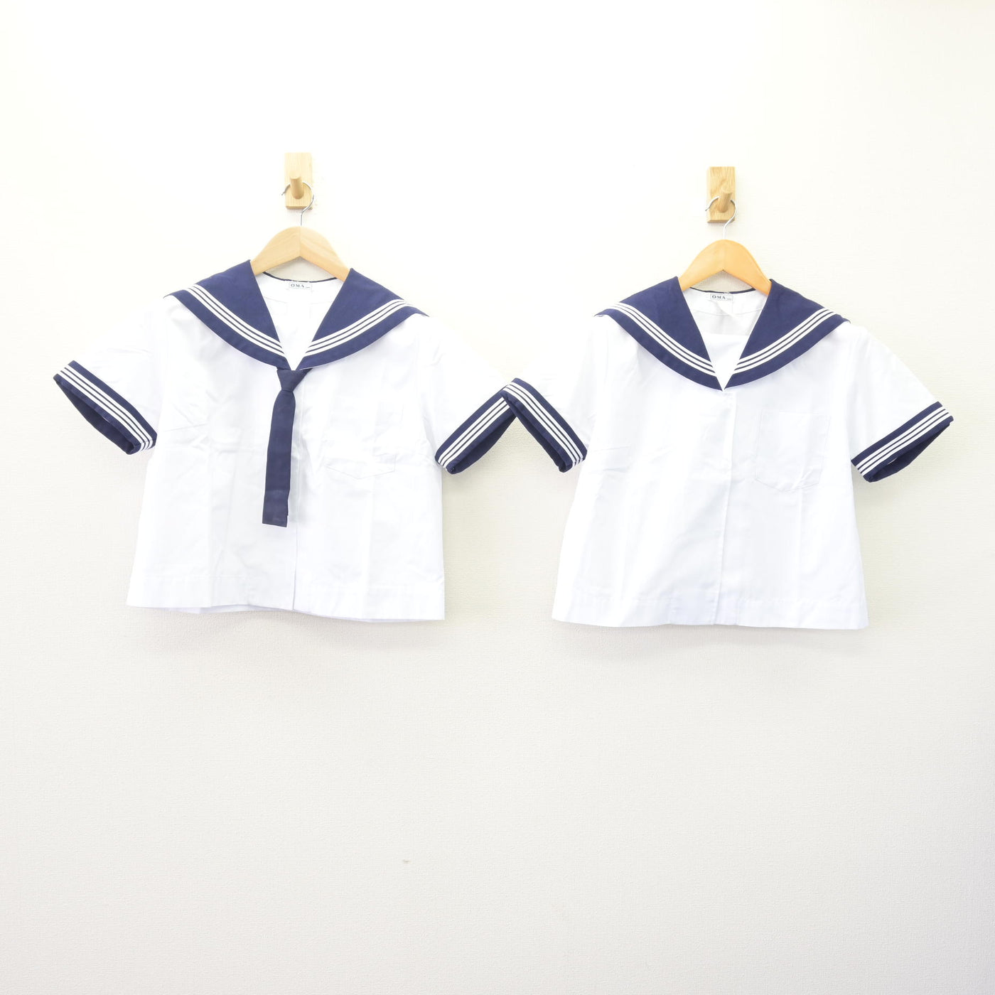 【中古】佐賀県 嬉野中学校 女子制服 4点 (セーラー服・スカート) sf120185