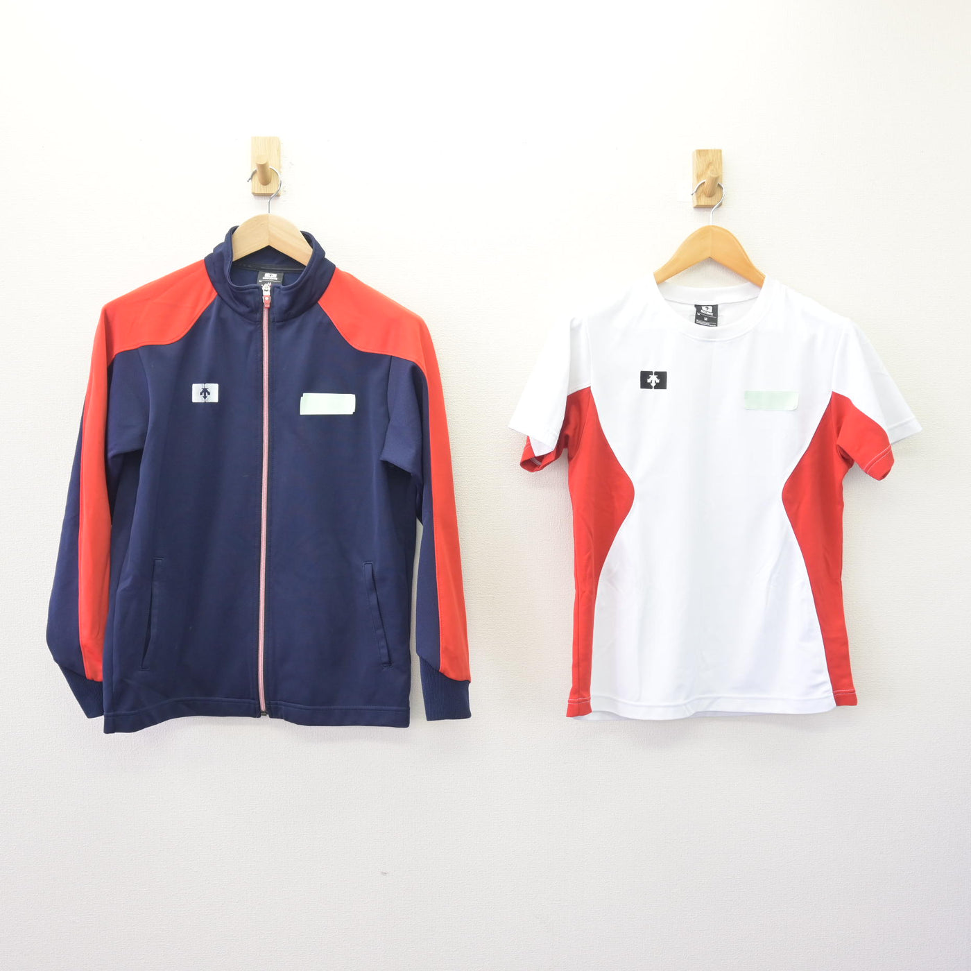 【中古】長崎県 向陽高等学校 女子制服 2点 (ジャージ 上・体操服 上) sf120189