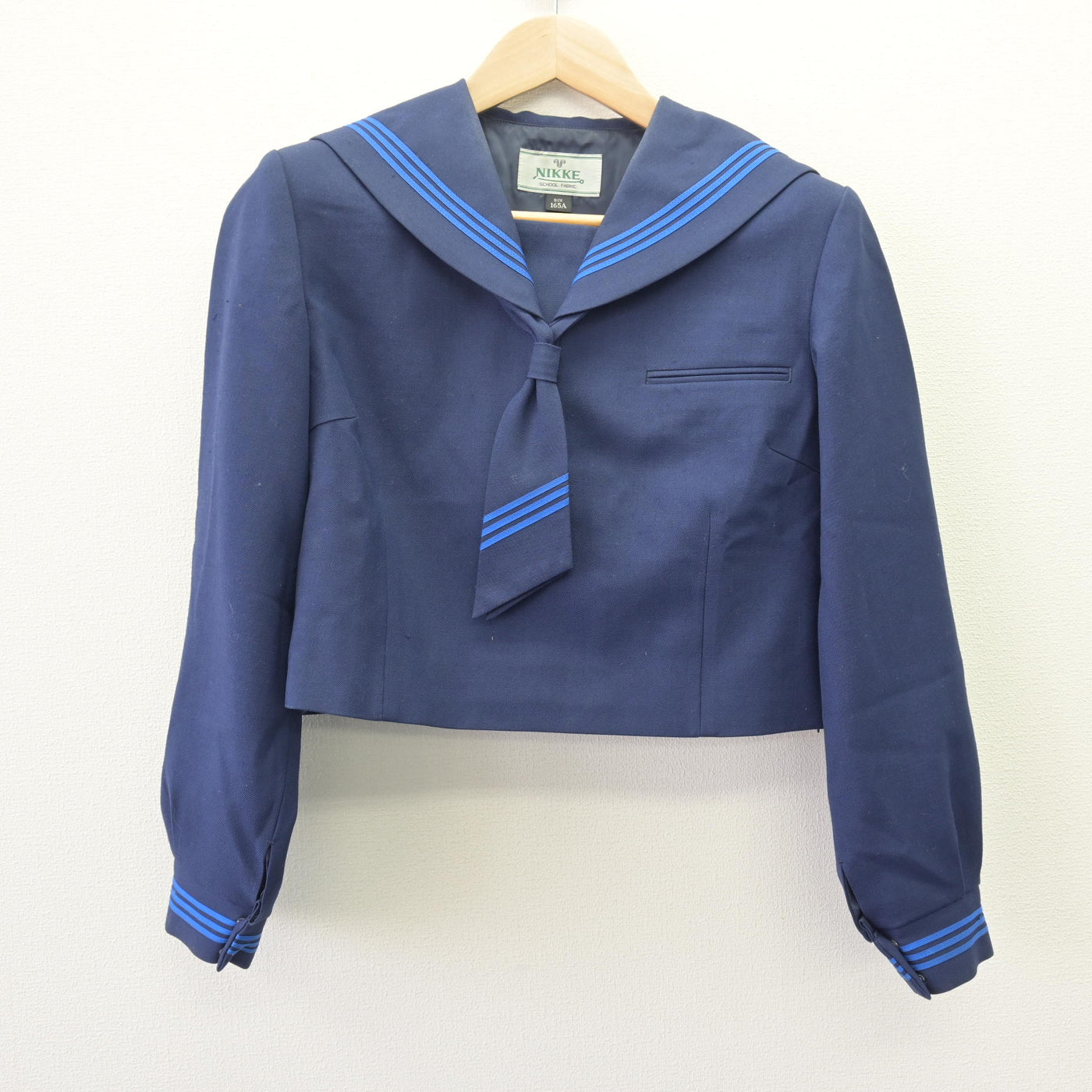 【中古】千葉県 岩名中学校 女子制服 4点 (セーラー服・スカート) sf120191