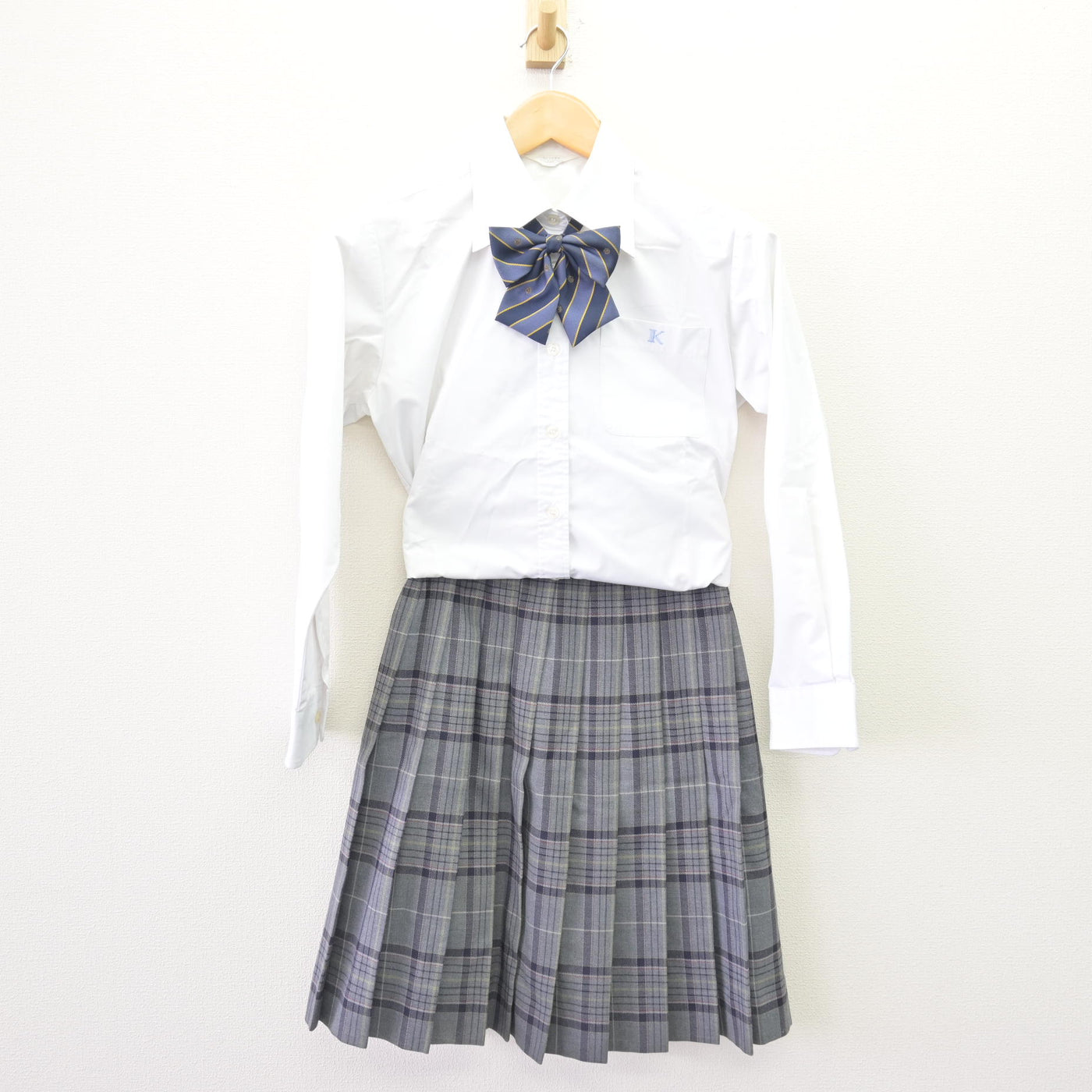【中古】東京都 関東第一高等学校 女子制服 4点 (ブレザー・シャツ・スカート) sf120213