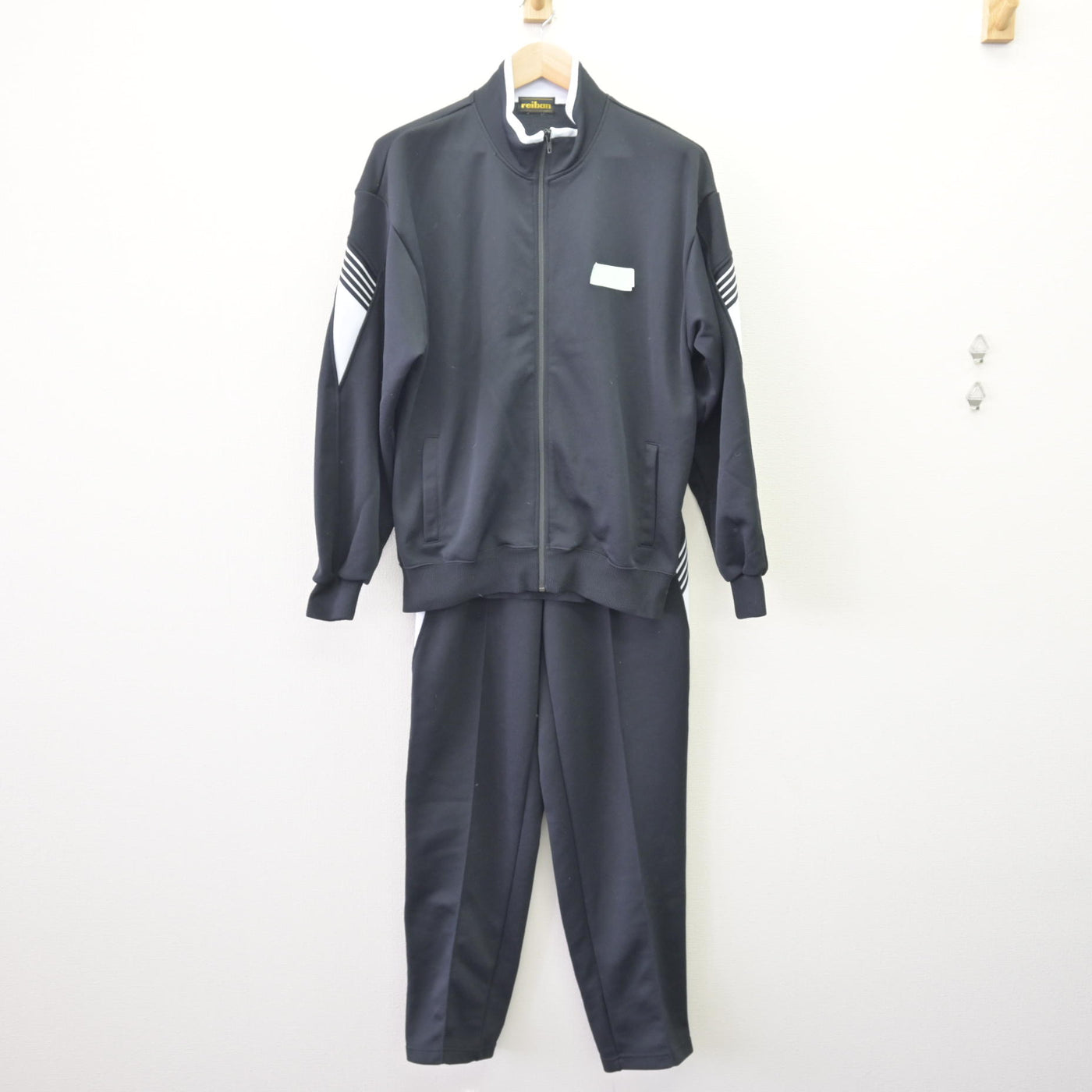 【中古】東京都 多摩中学校 女子制服 2点 (ジャージ 上・ジャージ 下) sf120226