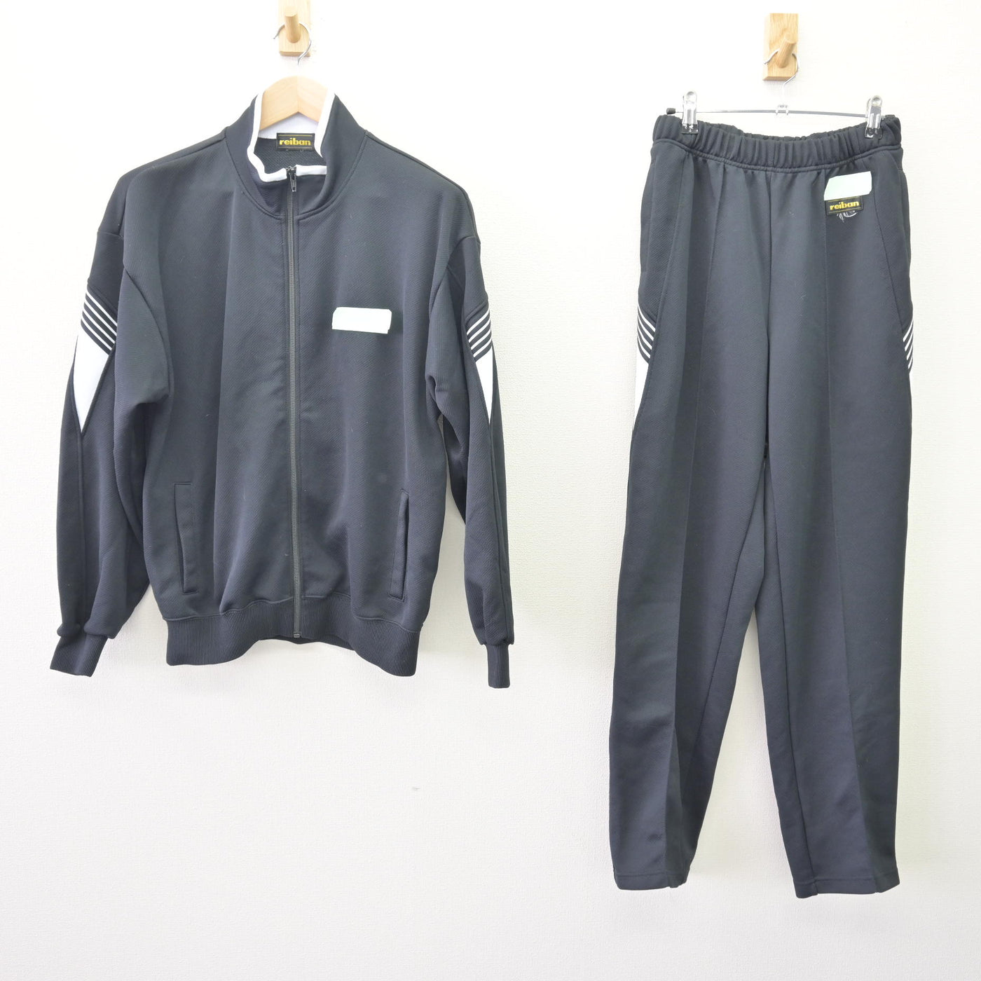 【中古】東京都 多摩中学校 女子制服 2点 (ジャージ 上・ジャージ 下) sf120226