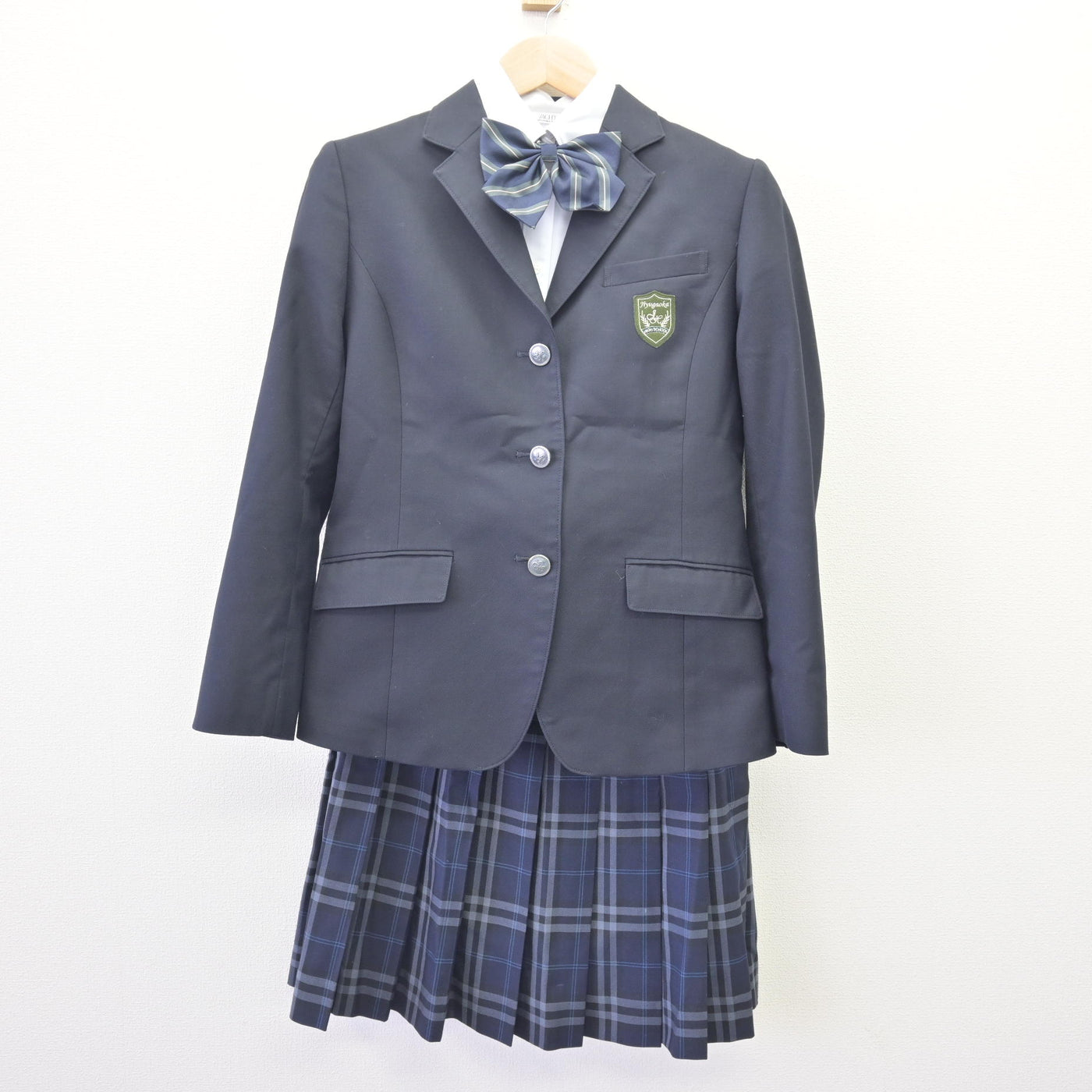 【中古】福岡県 自由ケ丘高等学校 女子制服 4点 (ブレザー・シャツ・スカート) sf120242