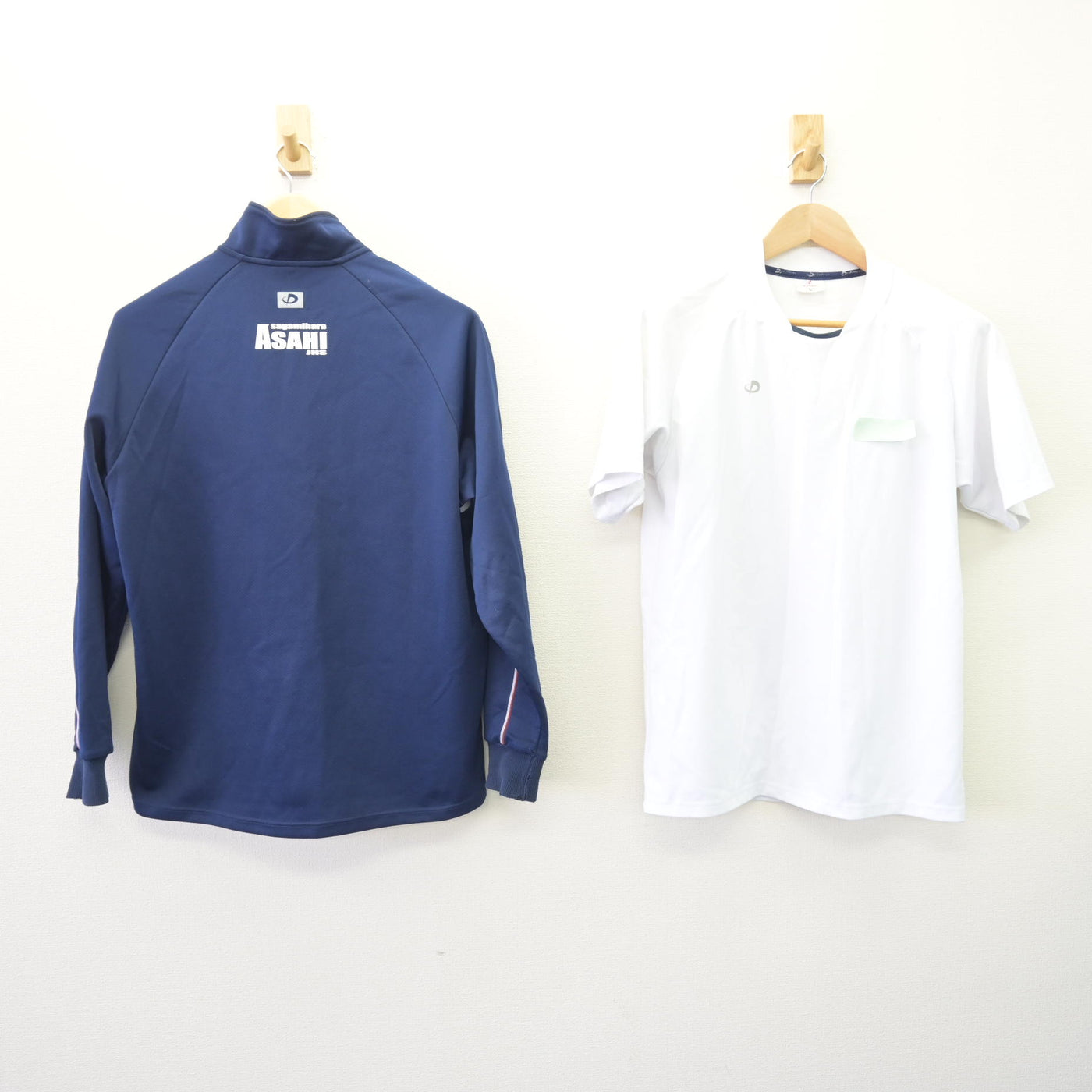 【中古】神奈川県 相模原市立旭中学校 女子制服 3点 (ジャージ 上・体操服 上・体操服 下) sf120250