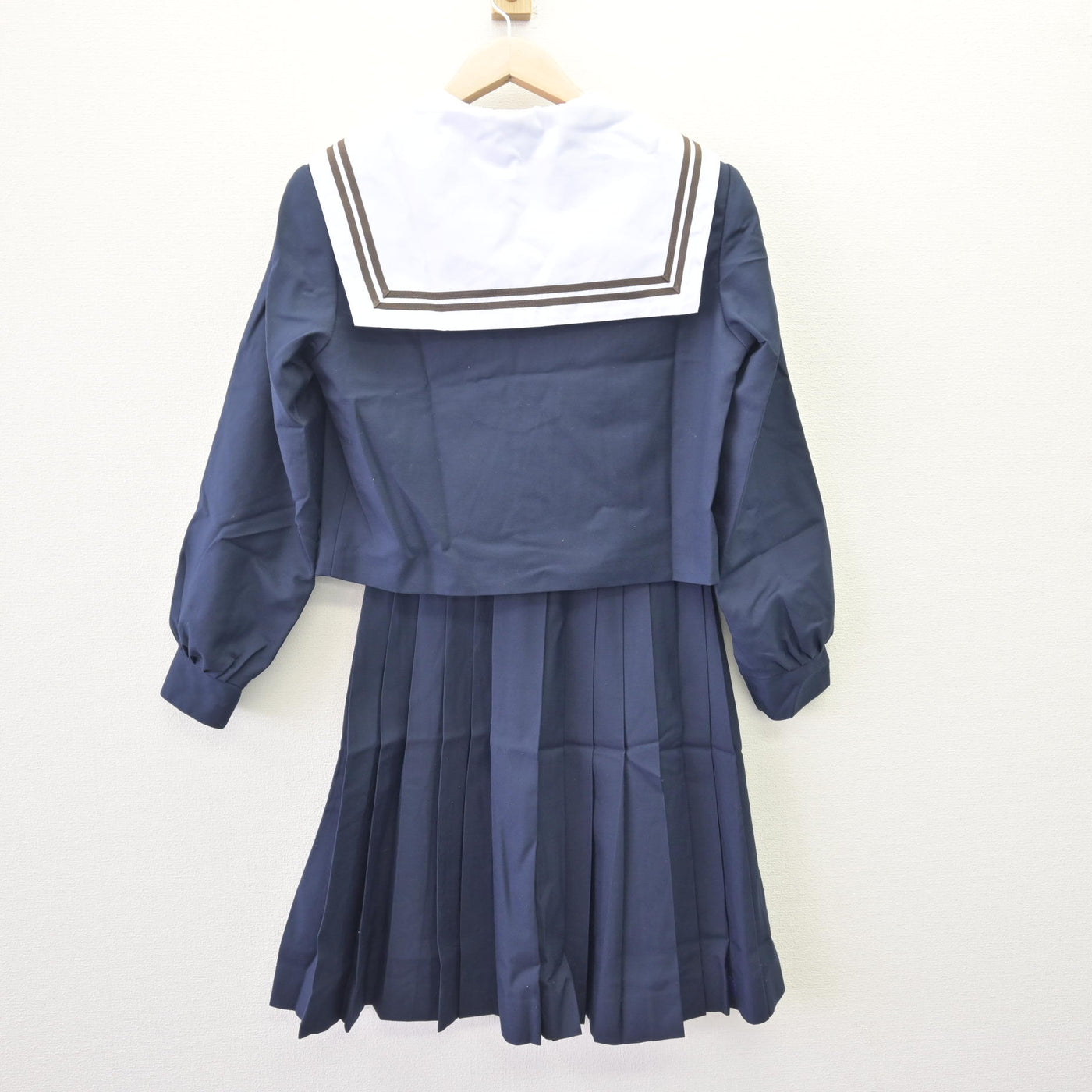 【中古】愛知県 春日井高等学校 女子制服 2点 (セーラー服・スカート) sf120257