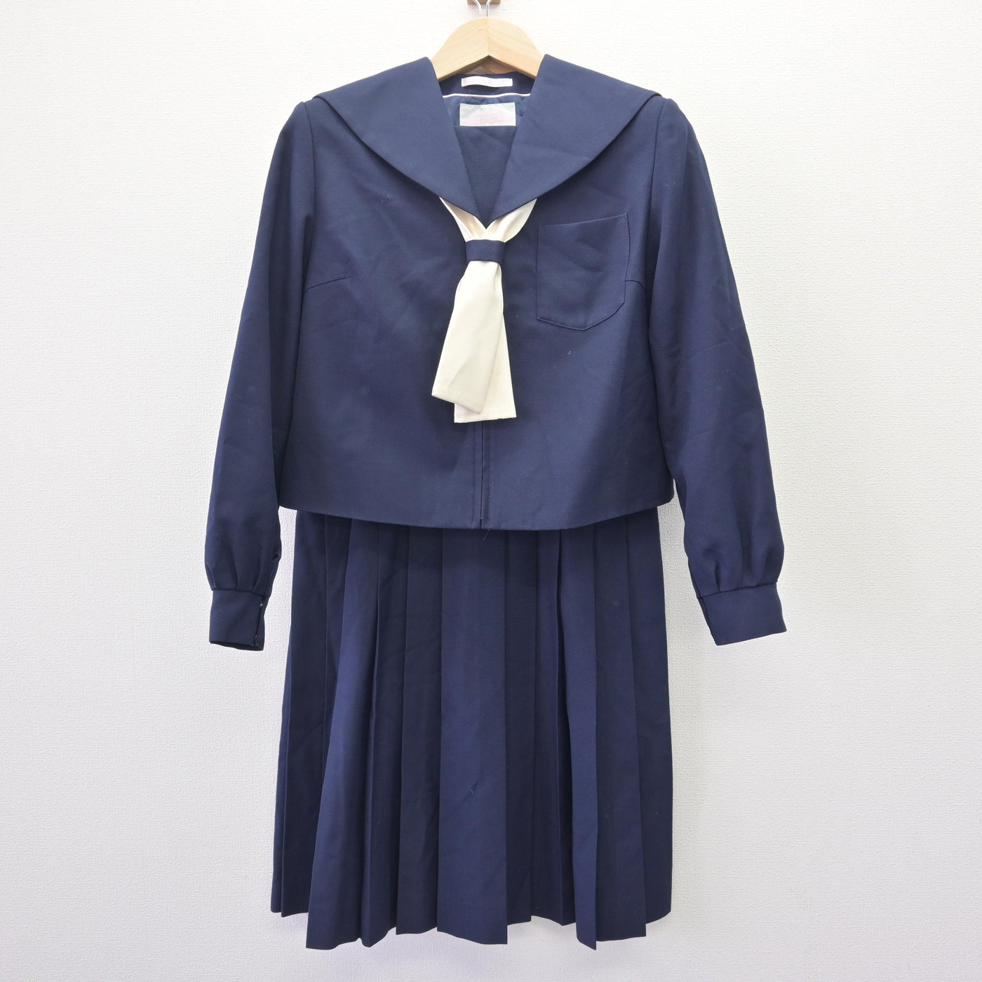 【中古】茨城県 土浦第三中学校 女子制服 3点 (セーラー服・ジャンパースカート) sf120306