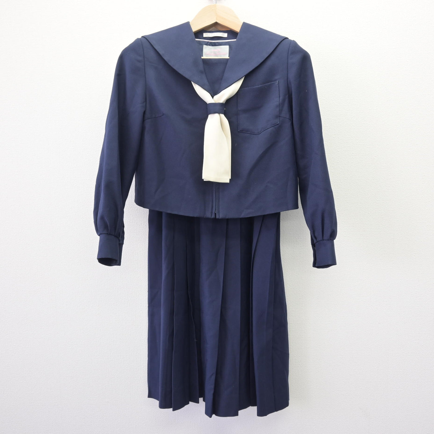 【中古】茨城県 土浦第三中学校 女子制服 3点 (セーラー服・ジャンパースカート) sf120307