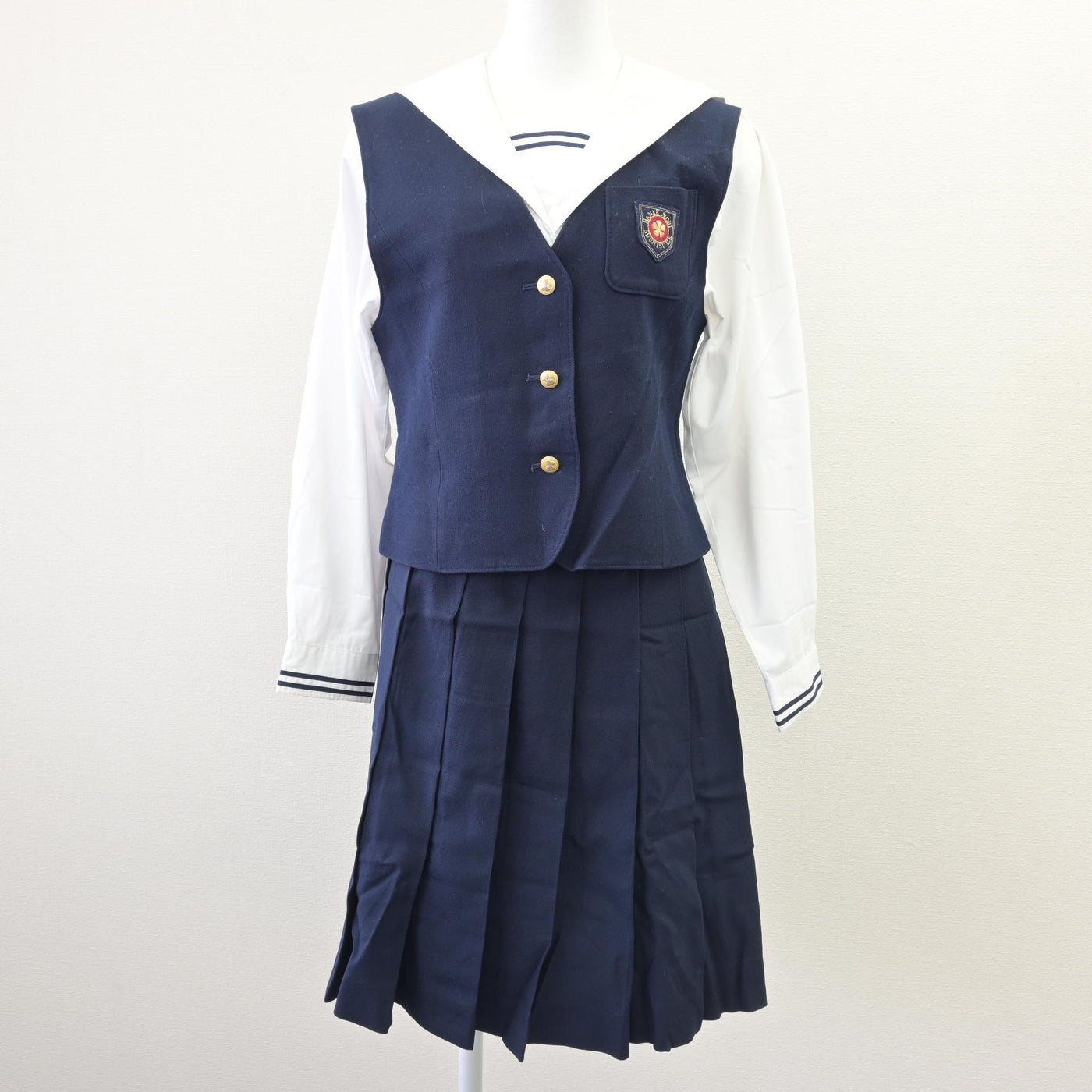【中古】岡山県 就実高等学校 女子制服 4点 (ブレザー・ベスト・セーラー服・スカート) sf120322