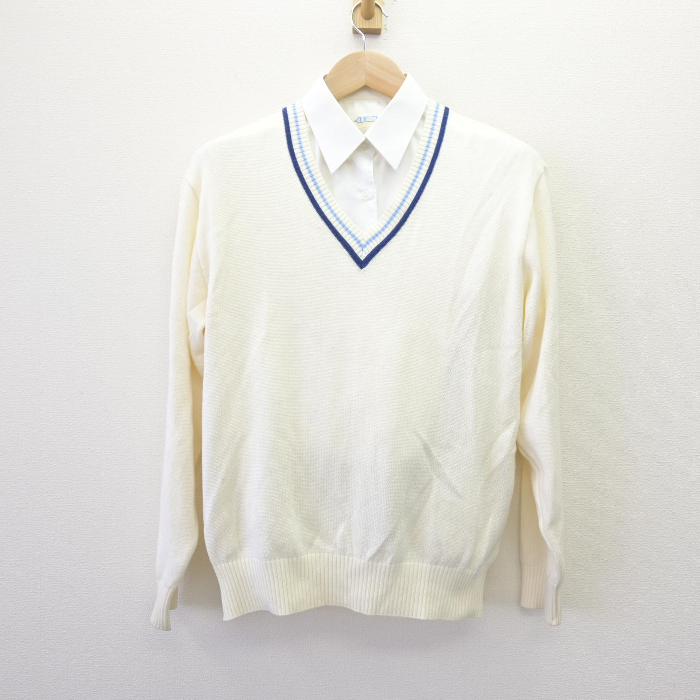 【中古】北海道 北海高等学校 女子制服 2点 (ニット・シャツ) sf120341