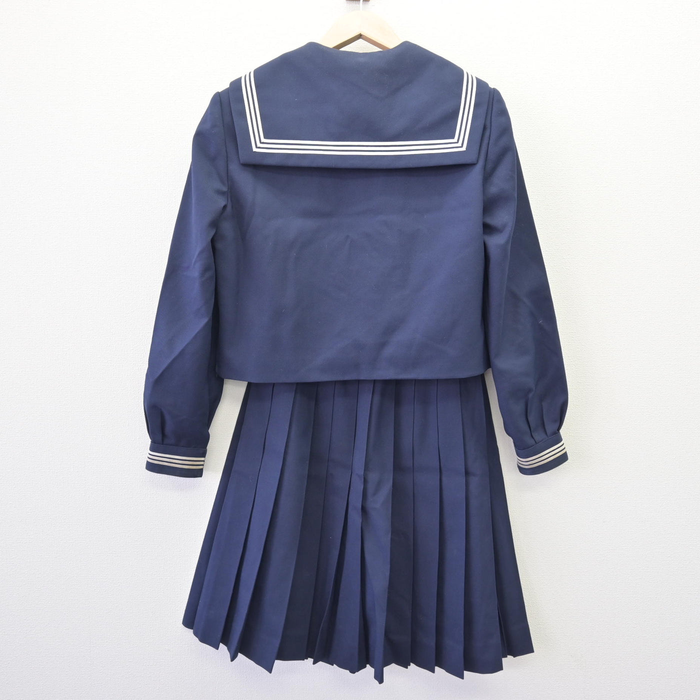【中古】鳥取県 美保中学校 女子制服 4点 (セーラー服・スカート) sf120356