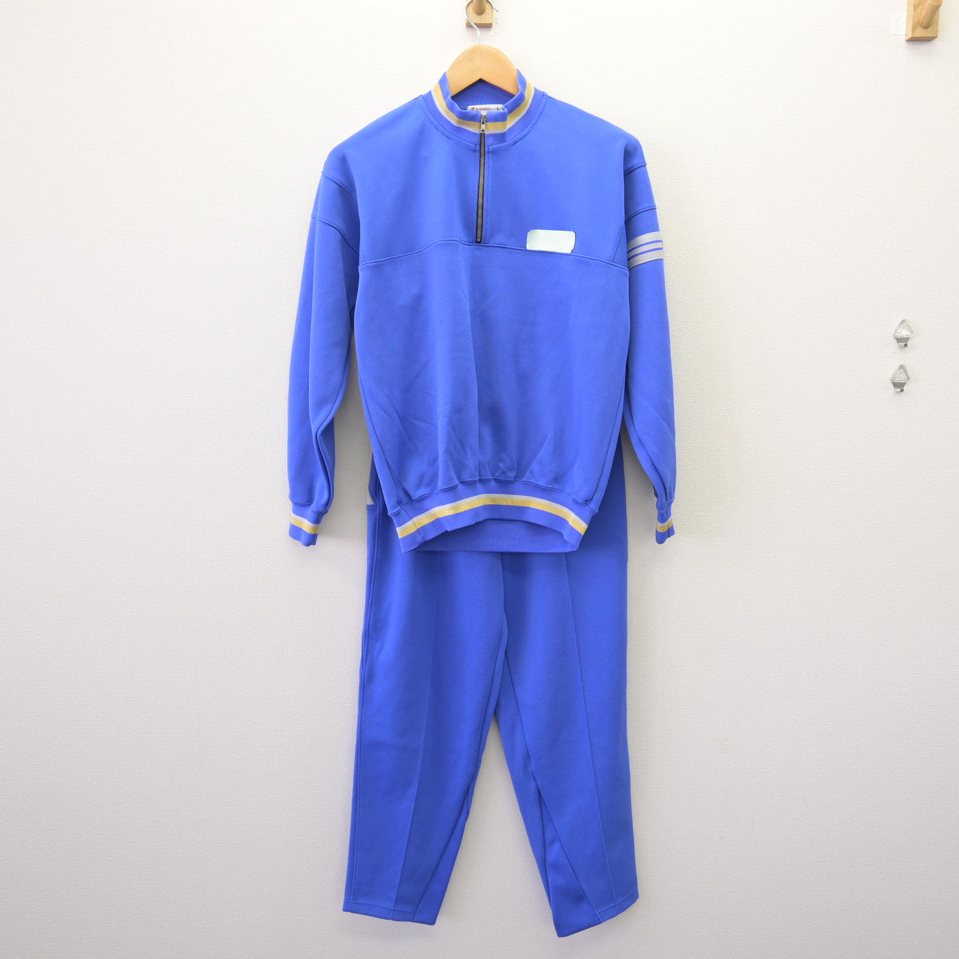 【中古】鳥取県 美保中学校 女子制服 3点 (ジャージ 上・体操服 上・ジャージ 下) sf120357