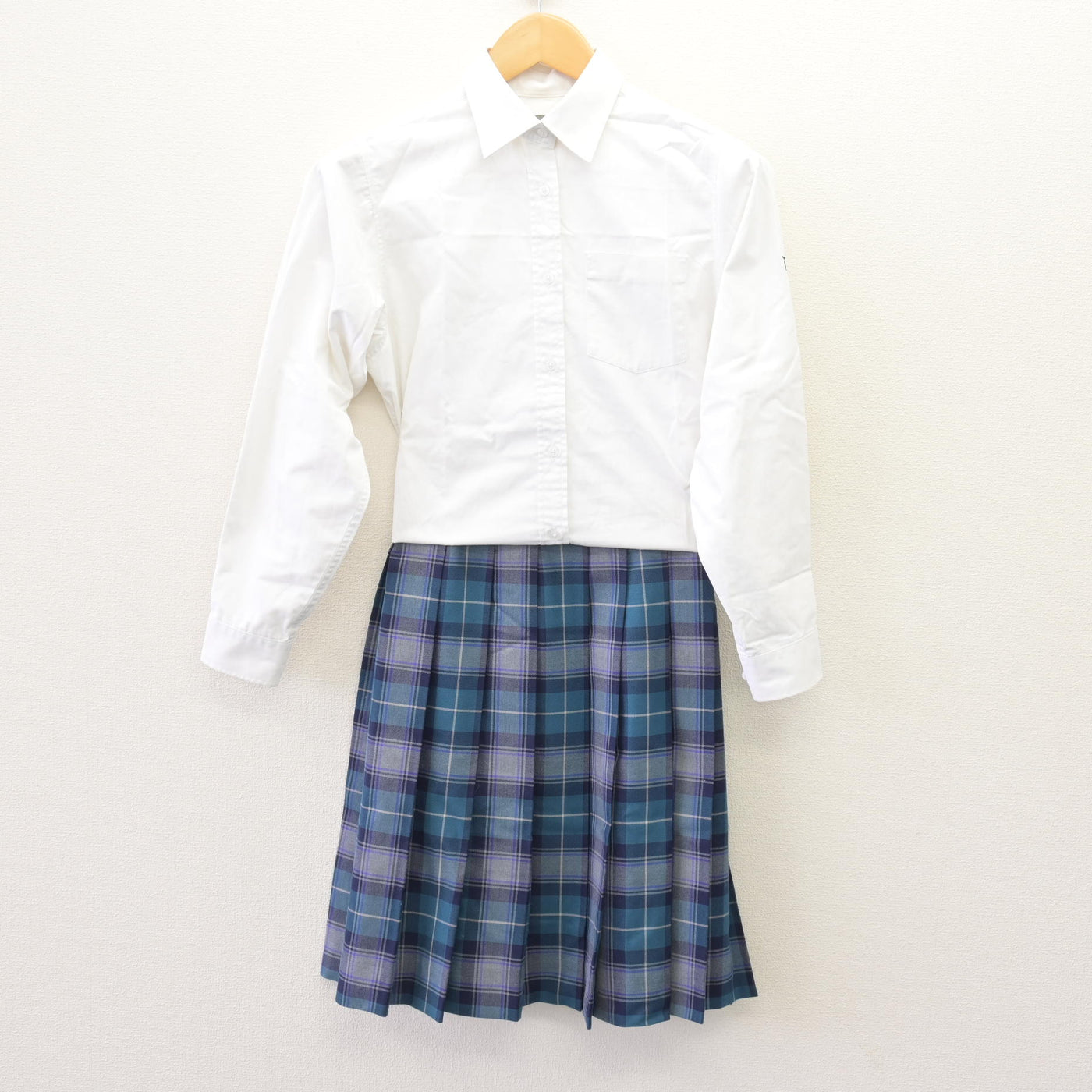 中古】東京都 立正大学付属立正高等学校 女子制服 3点 (ニット・シャツ 