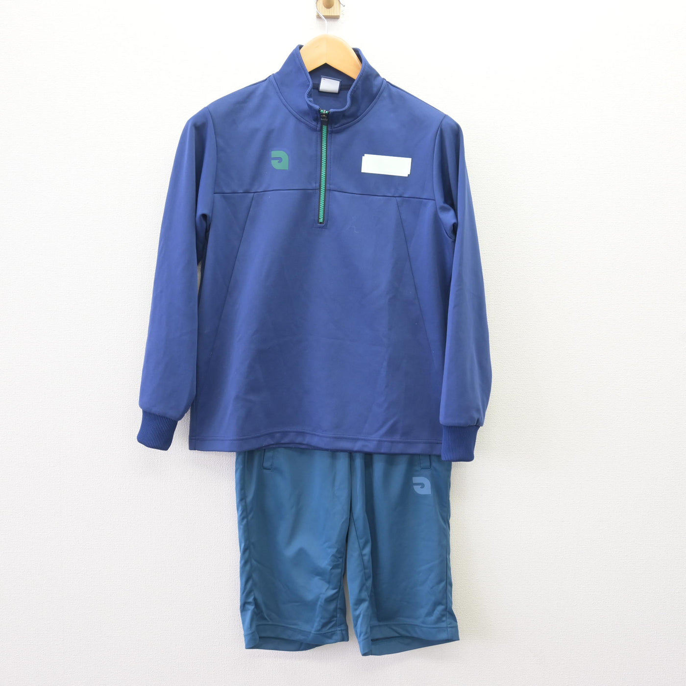【中古】東京都 立正大学付属立正高等学校 女子制服 3点 (ジャージ 上・ジャージ 下・体操服 下) sf120383