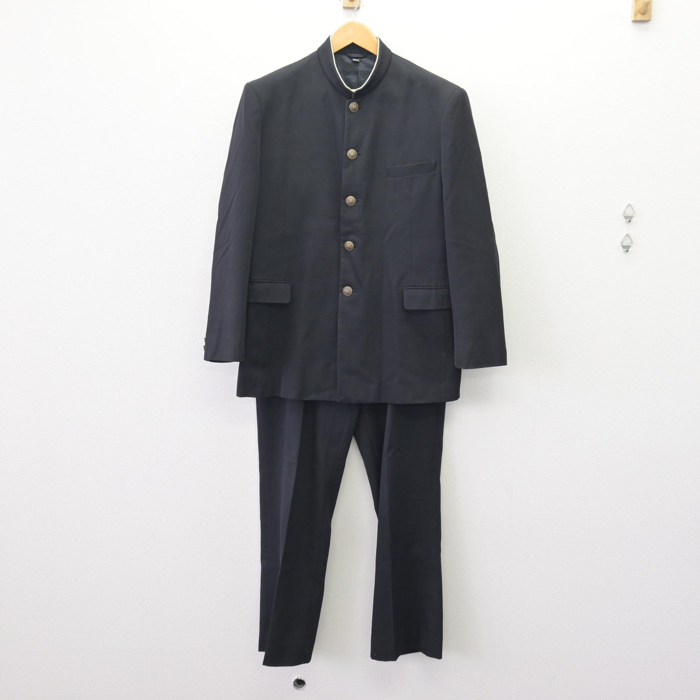 【中古】静岡県 富士根南中学校 男子制服 2点 (学ラン・ズボン) sf120386