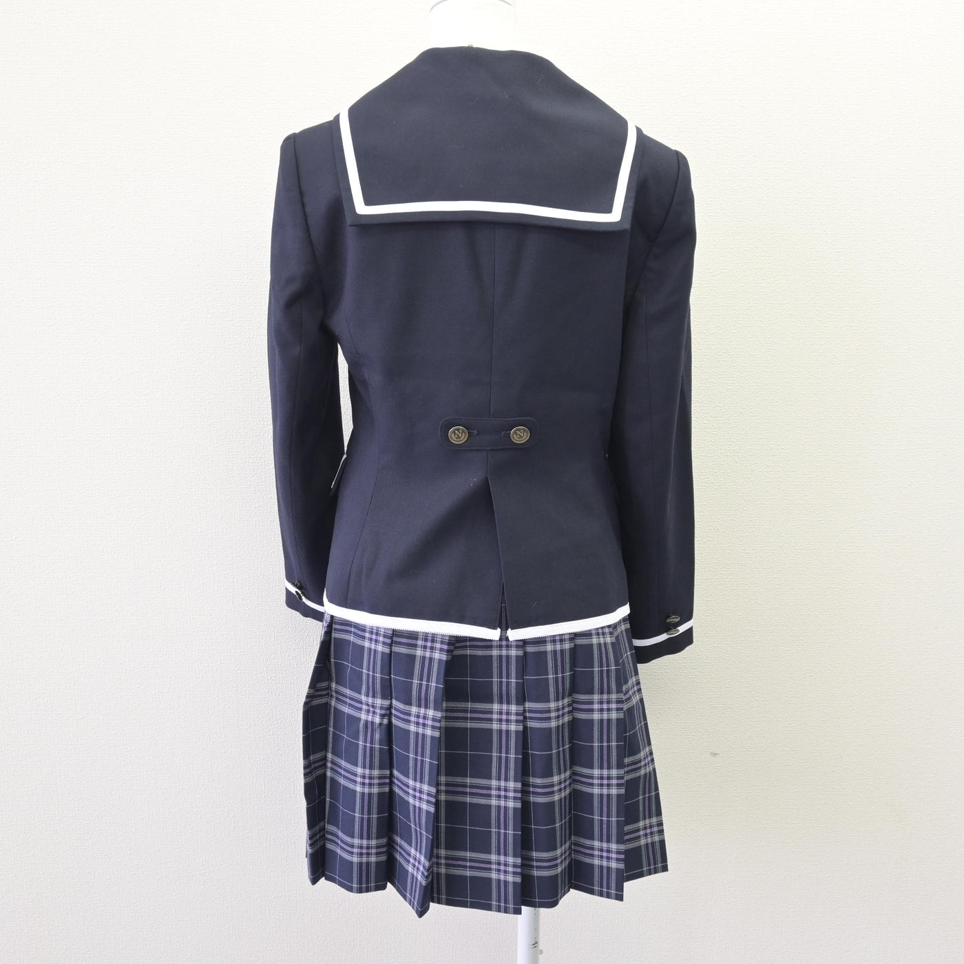 【中古】 N高等学校 女子制服 4点 (ブレザー・ニット・スカート) sf120390