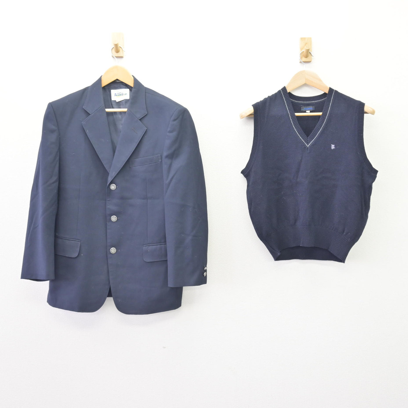 【中古】茨城県 並木中等教育学校 男子制服 2点 (ブレザー・ニットベスト) sf120395